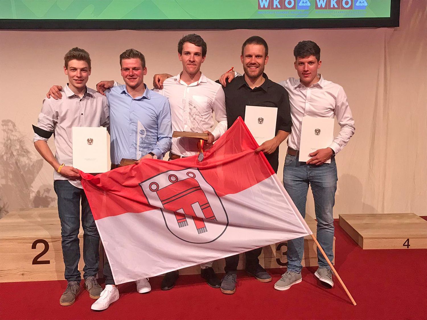 „Team Vorarlberg“: Alle Teilnehmer aus Vorarlberg - mit Lehrherren, Gästen und Begleitpersonen.