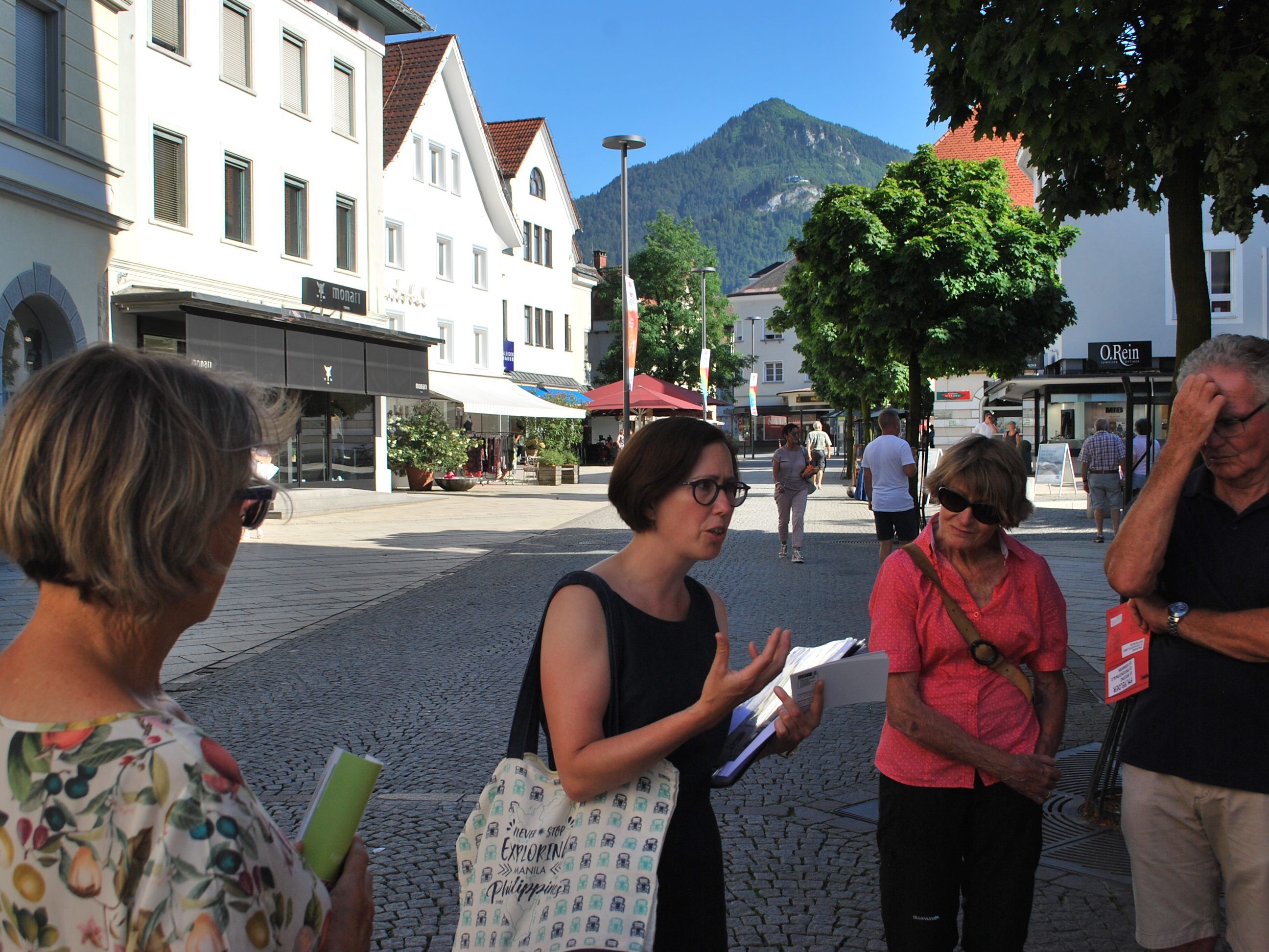 Stadtrundgang mit Saskia Reinhard Stadtrundgang mit Saskia Reinhard
