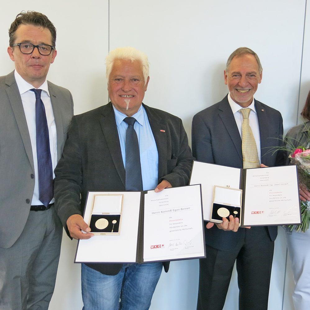 WKV-Präsident Hans Peter Metzler, KommR Egon Reiner und KommR Ing. Josef Vonach mit seiner Gattin Sigrid.