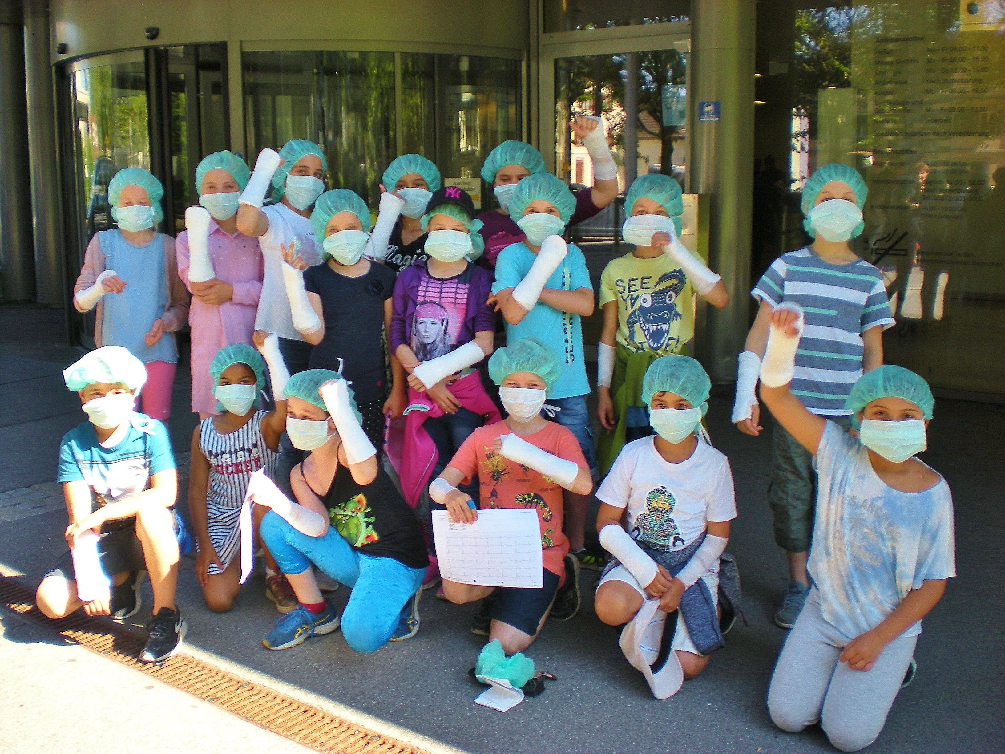 Spannende Einblicke und sehr viel Spaß bot der Ausflug ins Krankenhaus Dornbirn für die Schüler der VS Leopold.