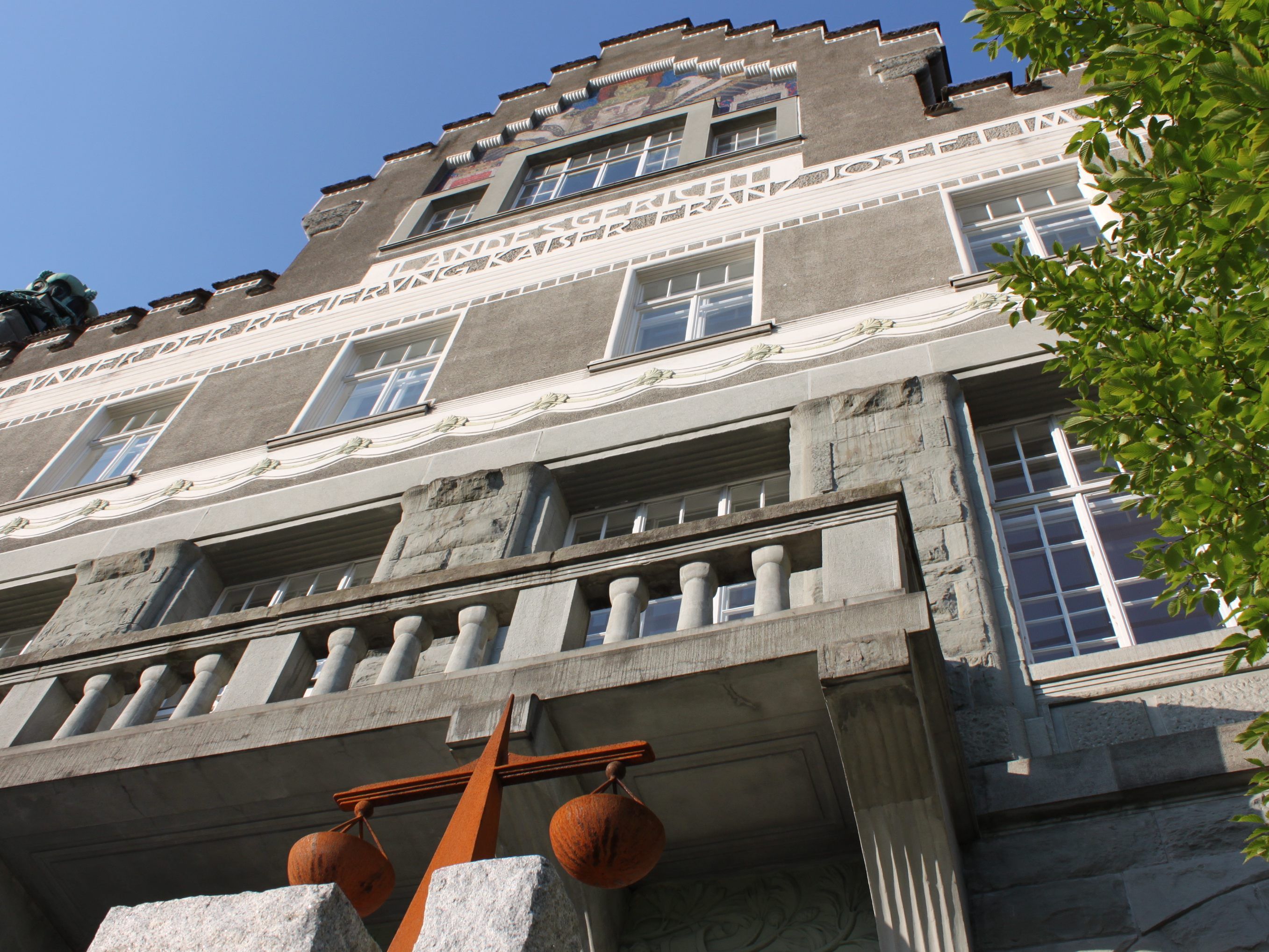 Der Angeklagte gab vor Gericht an sich nicht zu erinnern. Der Angeklagte gab vor Gericht an sich nicht zu erinnern.
