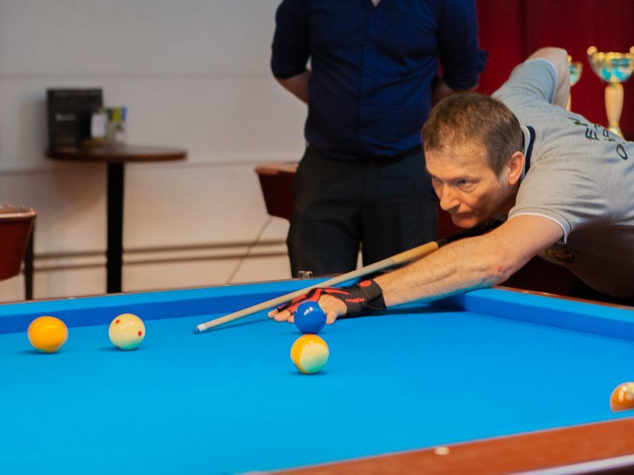 Peter Rusnak - Sieger der ÖM in der Disziplin 10er-Ball Peter Rusnak - Sieger der ÖM in der Disziplin 10er-Ball