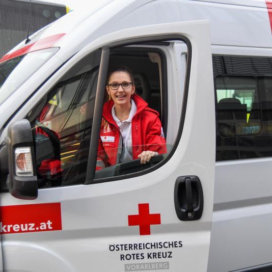 Insgesamt standen die Rotkreuz-Mitarbeiter 2018 rund 558.000 Stunden im Dienst.