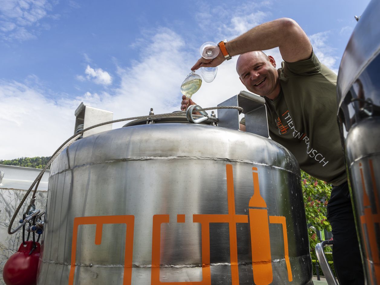 Der Winzer bei seinem Lieblingsprojekt "Tiefenrausch"