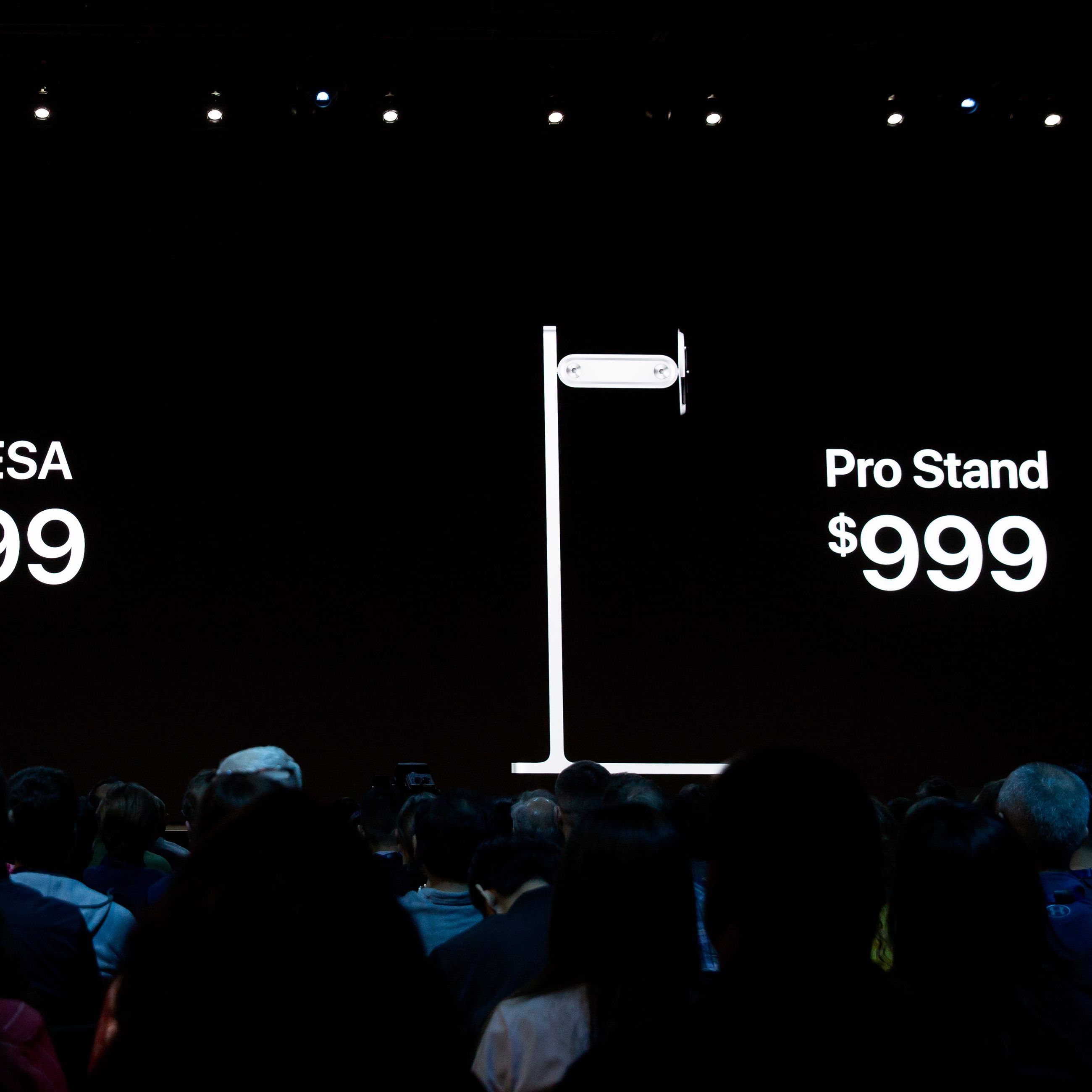 Apple stellte gestern seinen neuen Mac Pro vor. Allein der Ständer kostet knapp 1.000 Dollar.