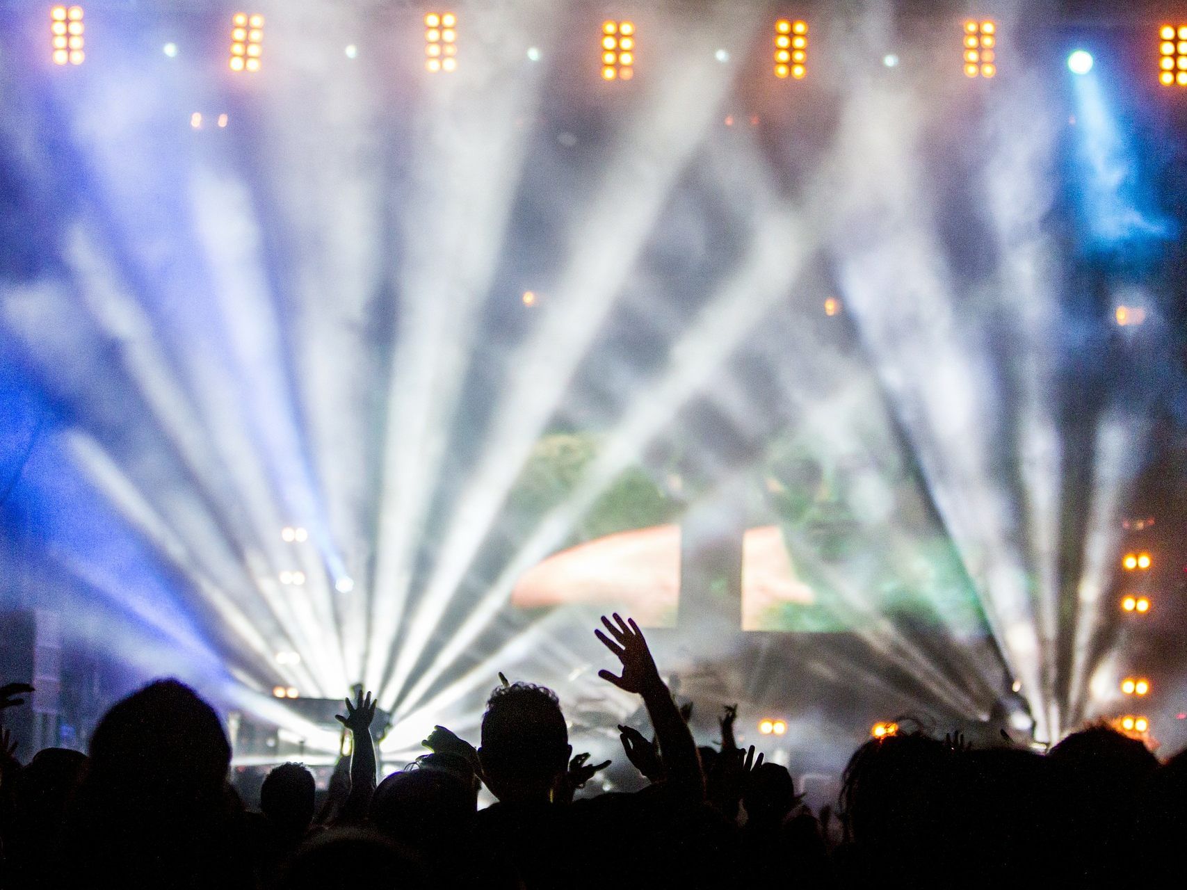 Internationale Stars und DJ-Größen sorgen für Partylaune am Dif 2019.