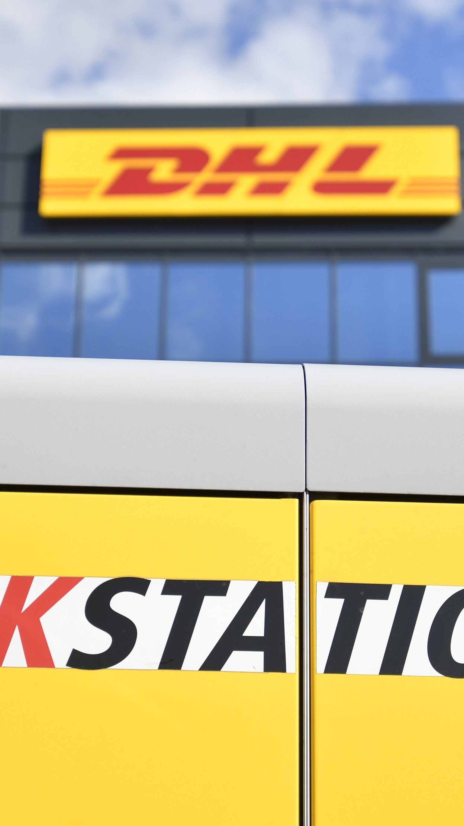 Die Post übernimmt den Großteil des Zustellgeschäfts der deutschen DHL.