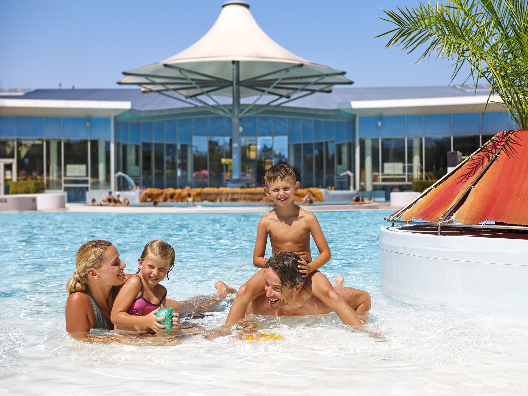 Am 28. Juni gibts für alle Kids bis 14 Jahre gratis Eintritt. Am 28. Juni gibts für alle Kids bis 14 Jahre gratis Eintritt.