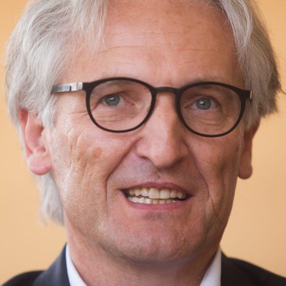 Anwalt Sutterlüty wird in Wirtschaftskreisen als kompetenter Nachfolger für Statthalter Rüdisser gehandelt.