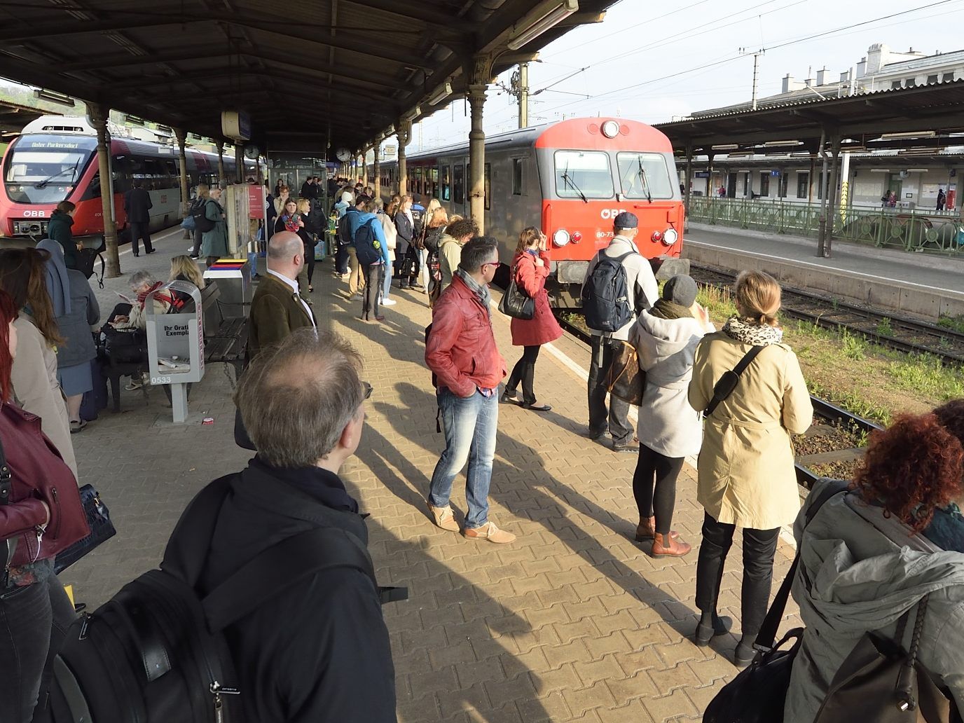 Auch die Bahnsteige der S-Bahn sollen verlängert werden. Auch die Bahnsteige der S-Bahn sollen verlängert werden.