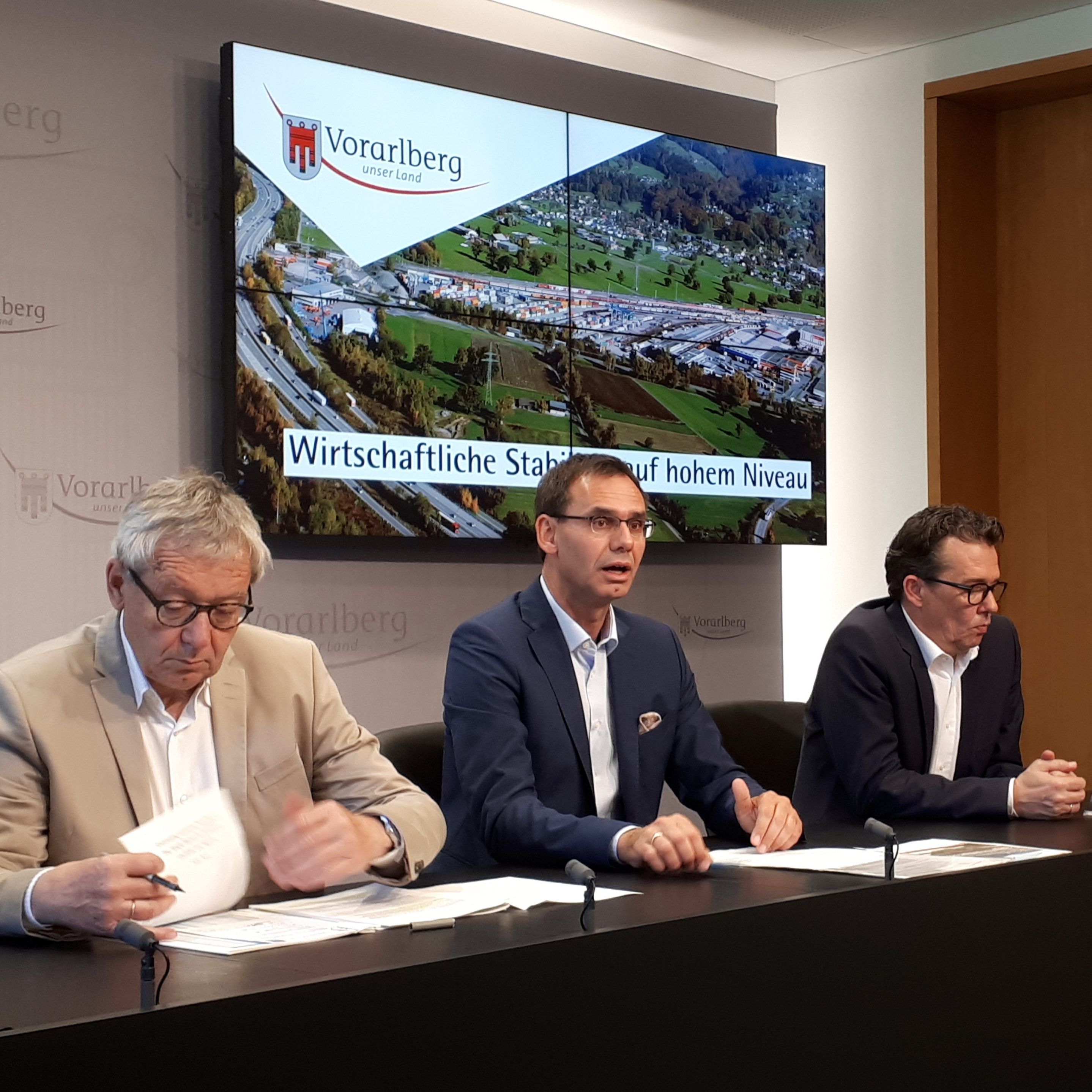 Landeshauptmann Markus Wallner (ÖVP) präsentierte "Vorarlberger Wirtschaftsbericht 2018/19"