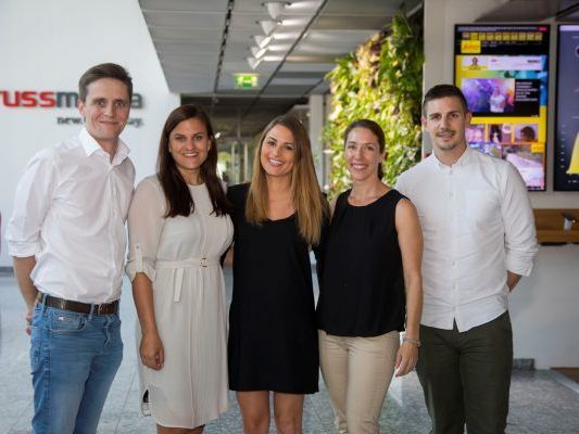 Russmedia-Digital-GF Georg Burtscher, Claudia Nessler und Natalie Hehle (ländlejob.at) sowie Petra Nitz (HRM) und Simon Bischof (ländlejob.at).