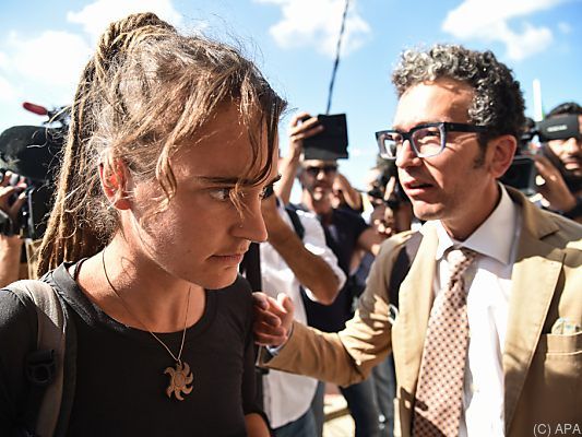 Carola Rackete wurde am Donnerstag in der Stadt Agrigento einvernommen Carola Rackete wurde am Donnerstag in der Stadt Agrigento einvernommen