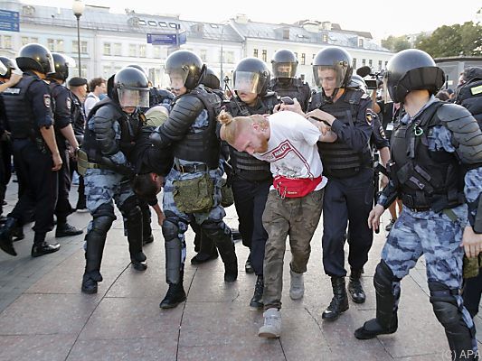 Massenfestnahmen bei Protesten in Moskau