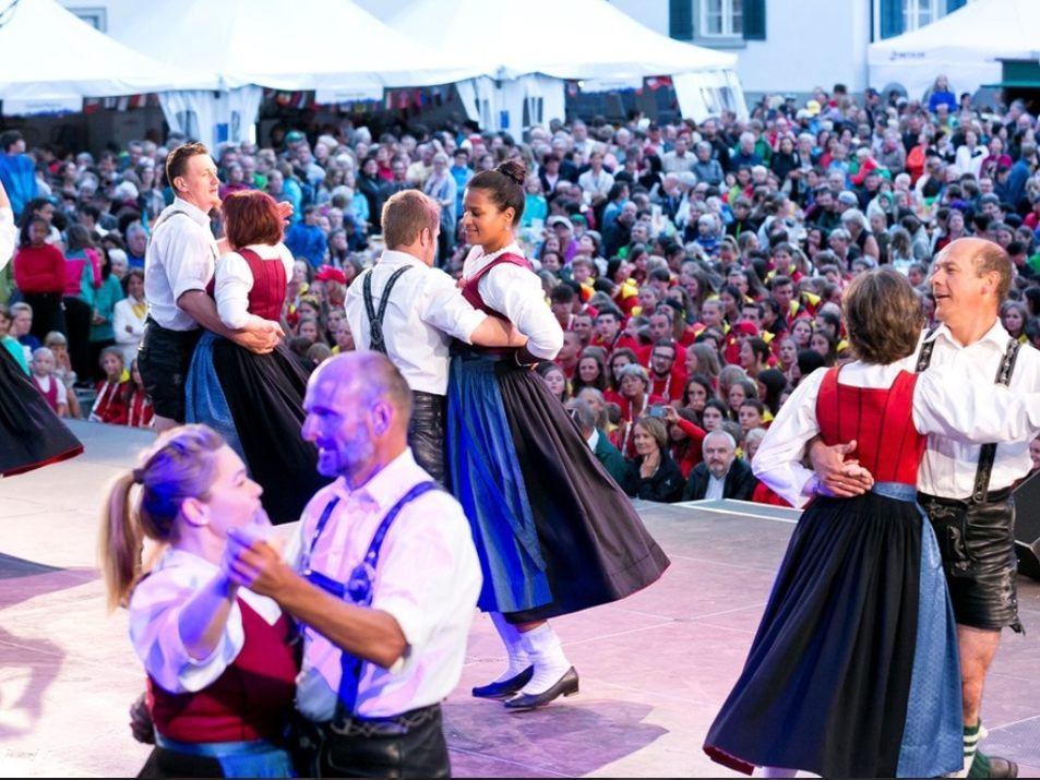 Schuhplattlergruppe Zwischenwasser
