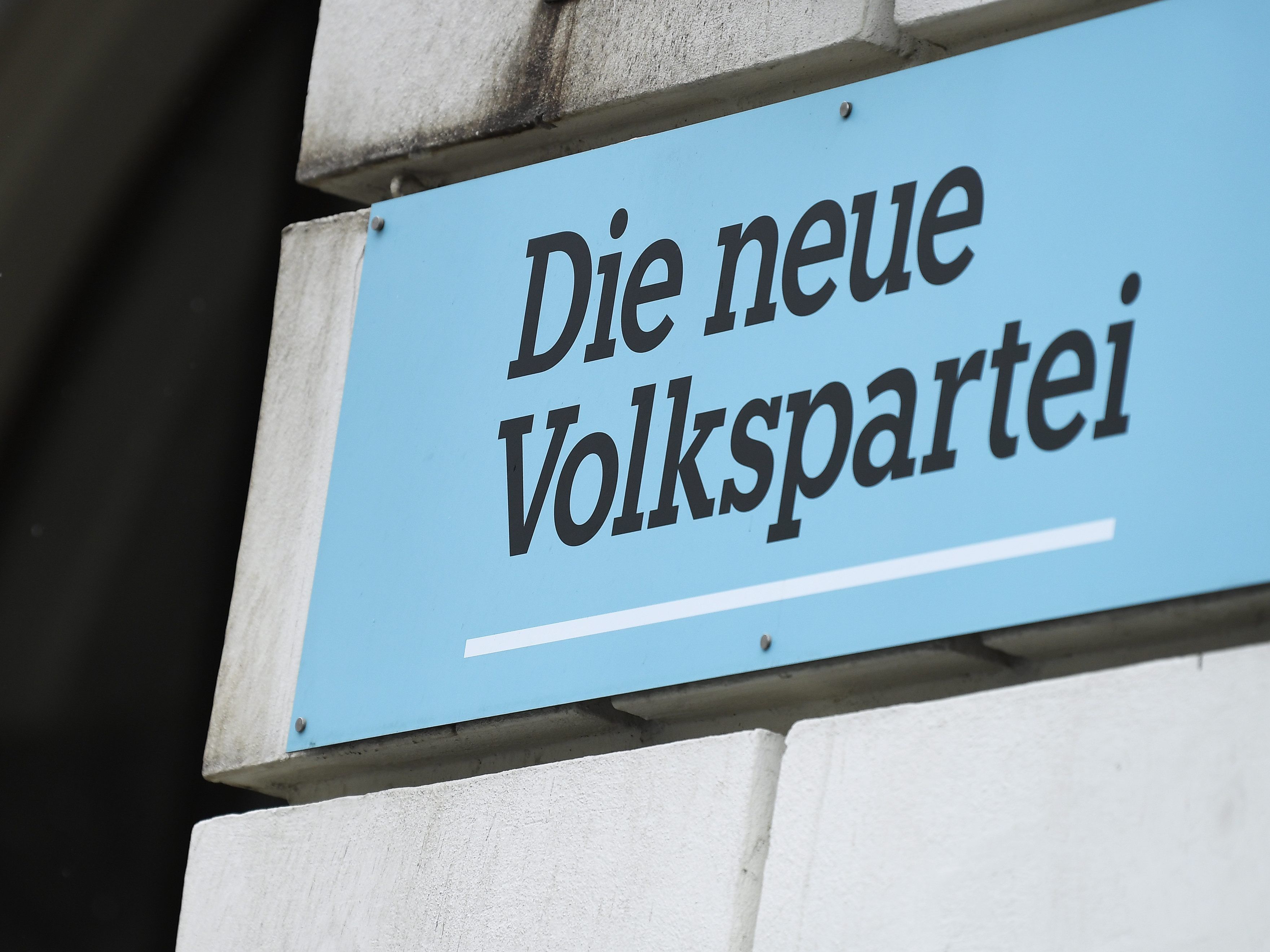 Aufklärung nach der Schredder-Aktion gefordert. Aufklärung nach der Schredder-Aktion gefordert.