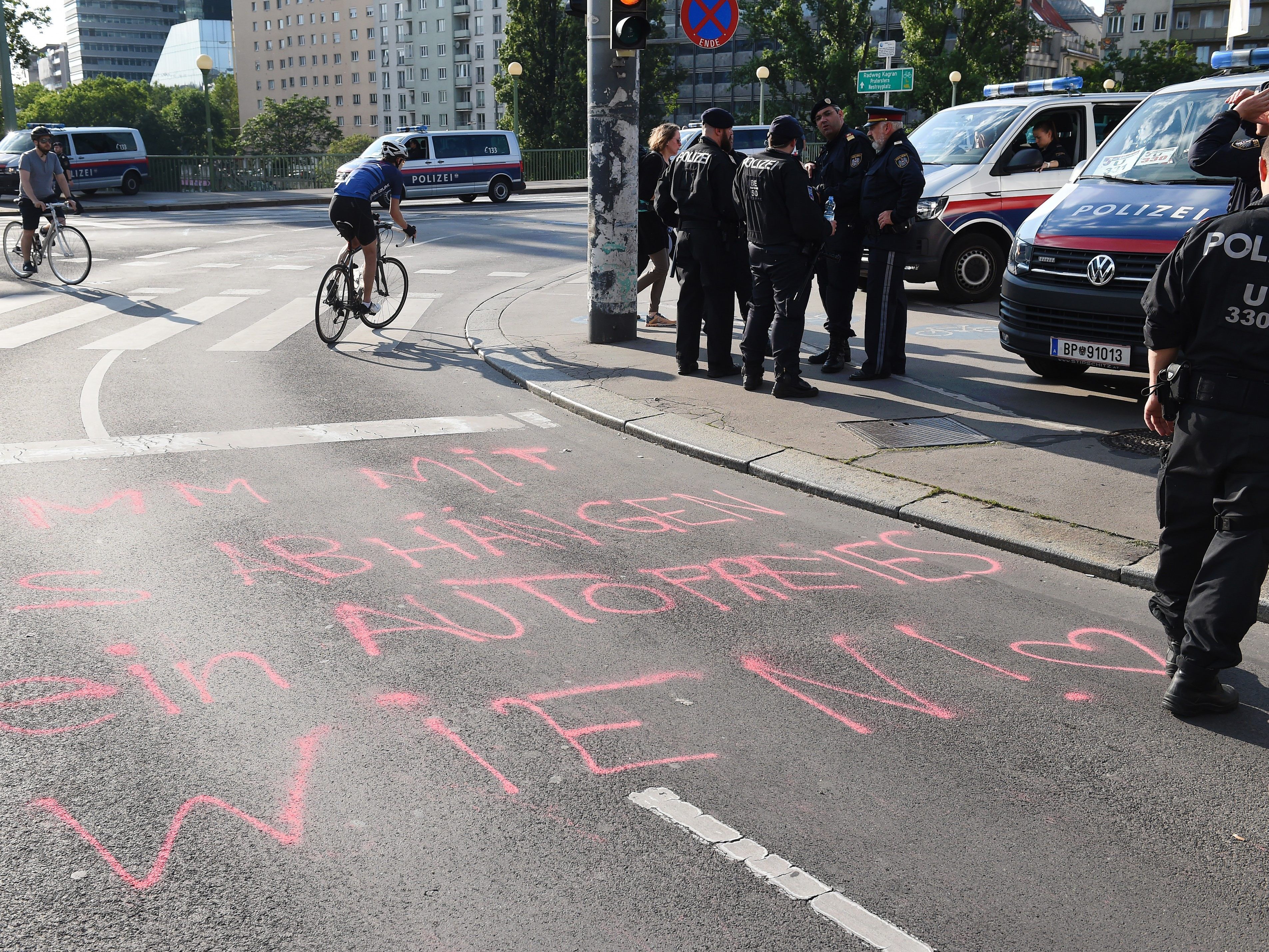 Die Vernehmungen der Staatsanwaltschaft laufen derzeit.