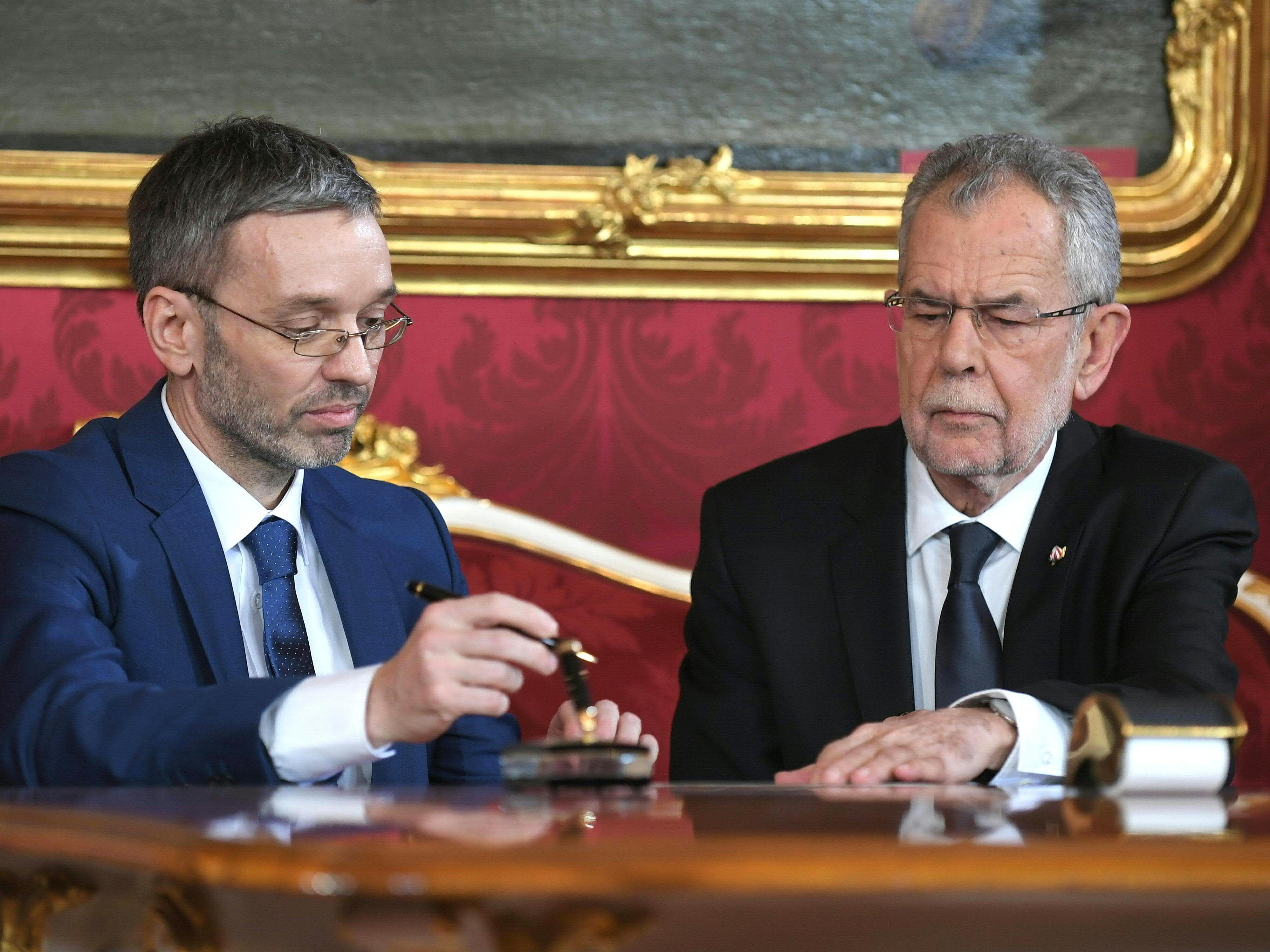 Herbert Kickl kritisiert den Bundespräsidenten scharf.