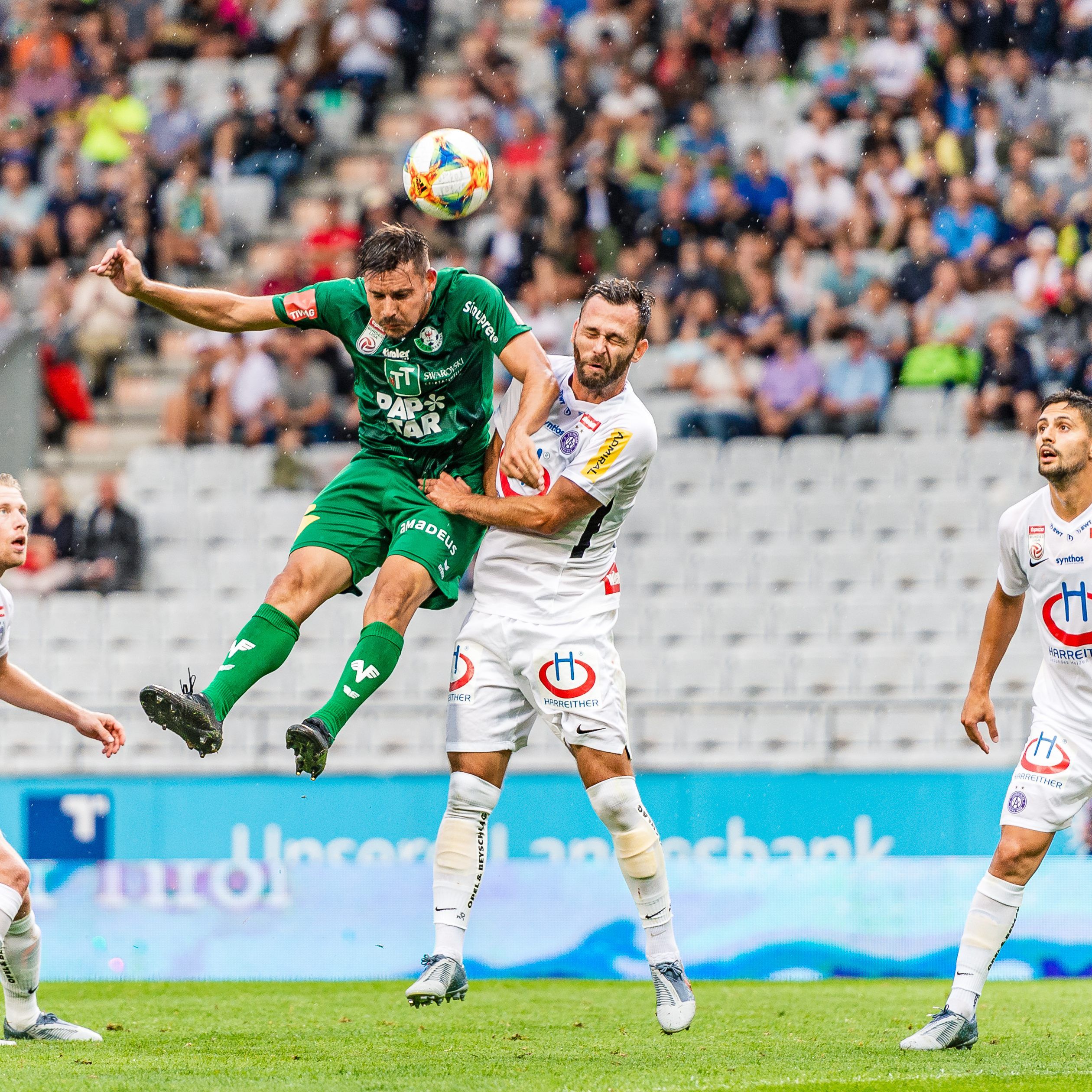 Der Aufsteiger WSG Tirol besiegte die Wiener Austria mit 3:1.