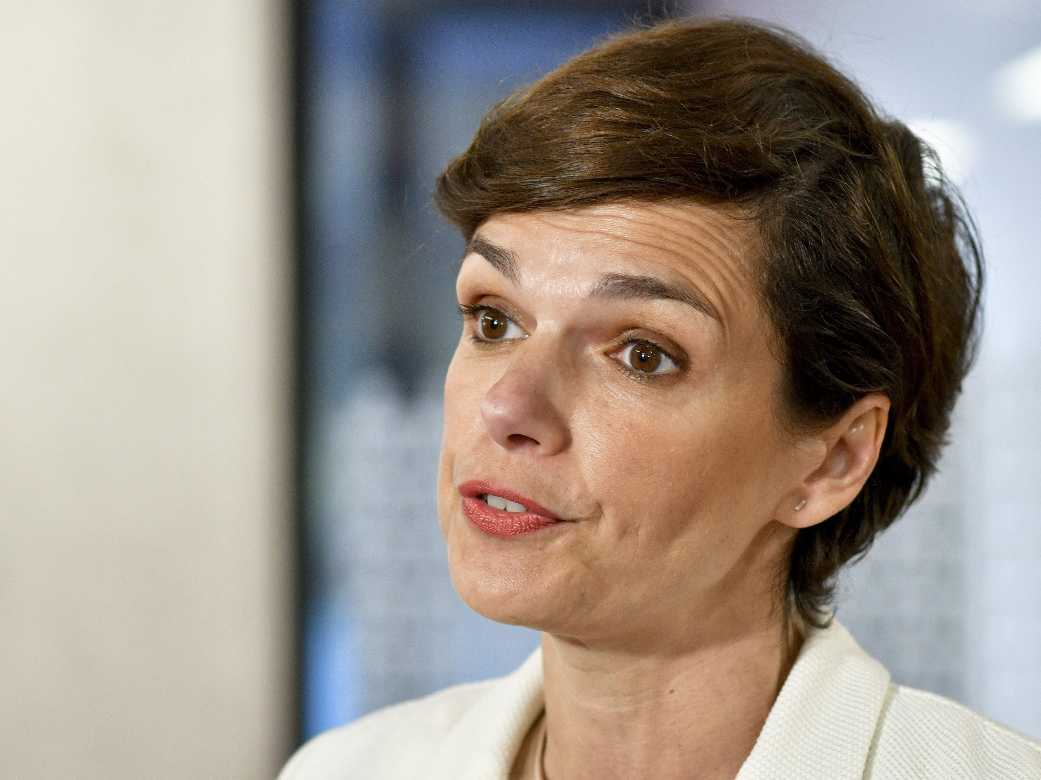 Pamela Rendi-Wagner spricht sich für eine Ausweitung vom Familienbonus aus.