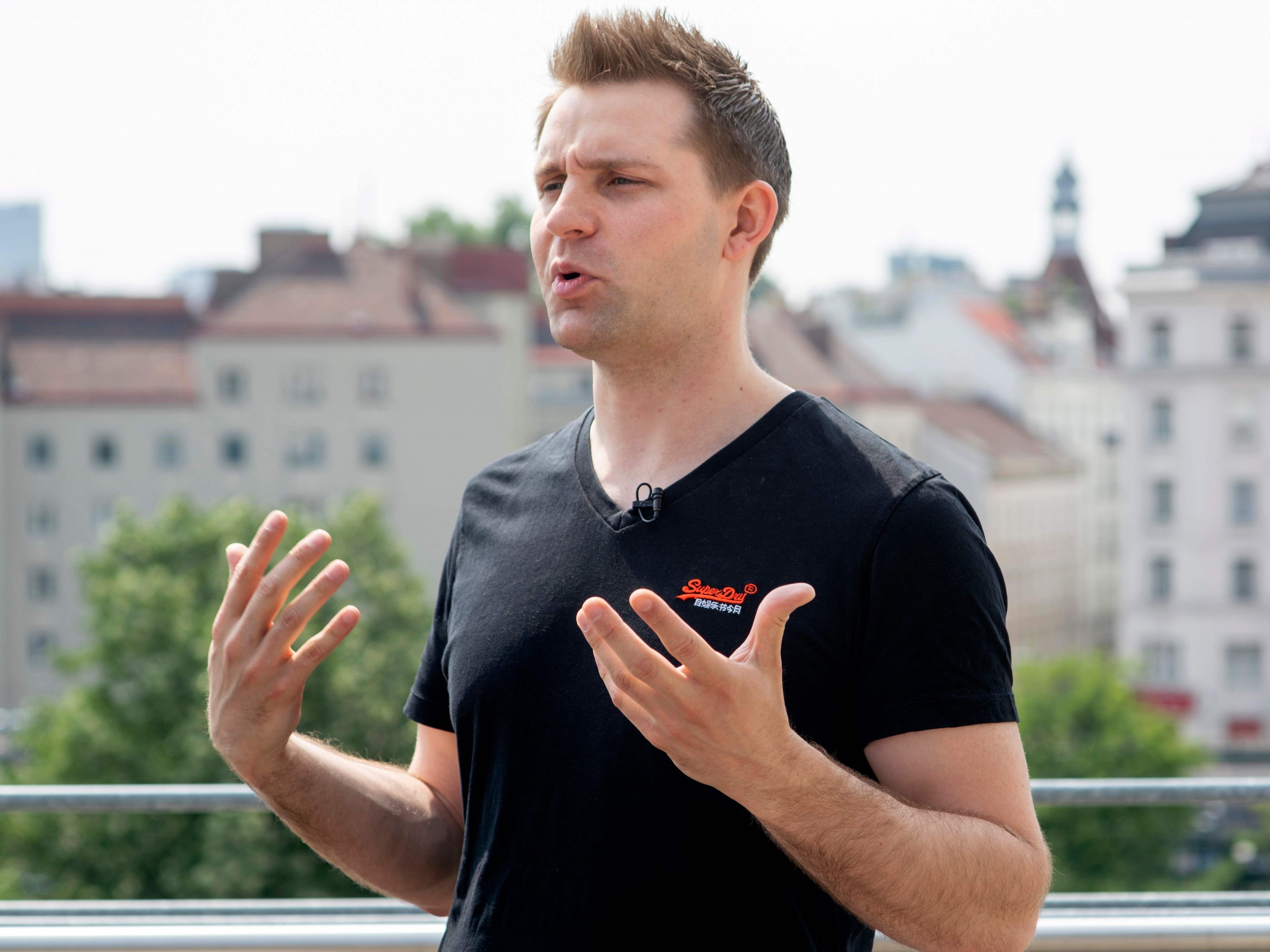 Schrems klagt ein weiteres Mal gegen Facebook. Schrems klagt ein weiteres Mal gegen Facebook.