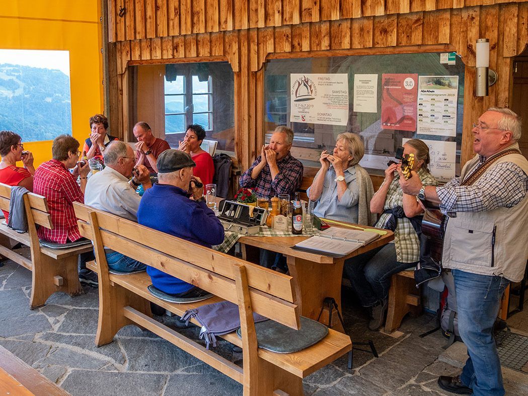 Musizieren auf Alpe Almein