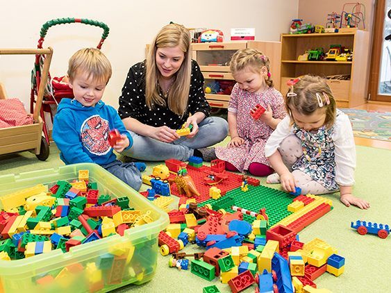 Vor allem für Kleinkinder braucht es mehr Betreuungsplätze. Fotos: AK Vorarlberg, Jürgen Gorbach