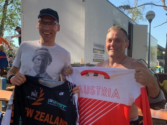 Alfred Hugl (l.) mit Weltmeister Paul Luttrell (NZL) Alfred Hugl (l.) mit Weltmeister Paul Luttrell (NZL)