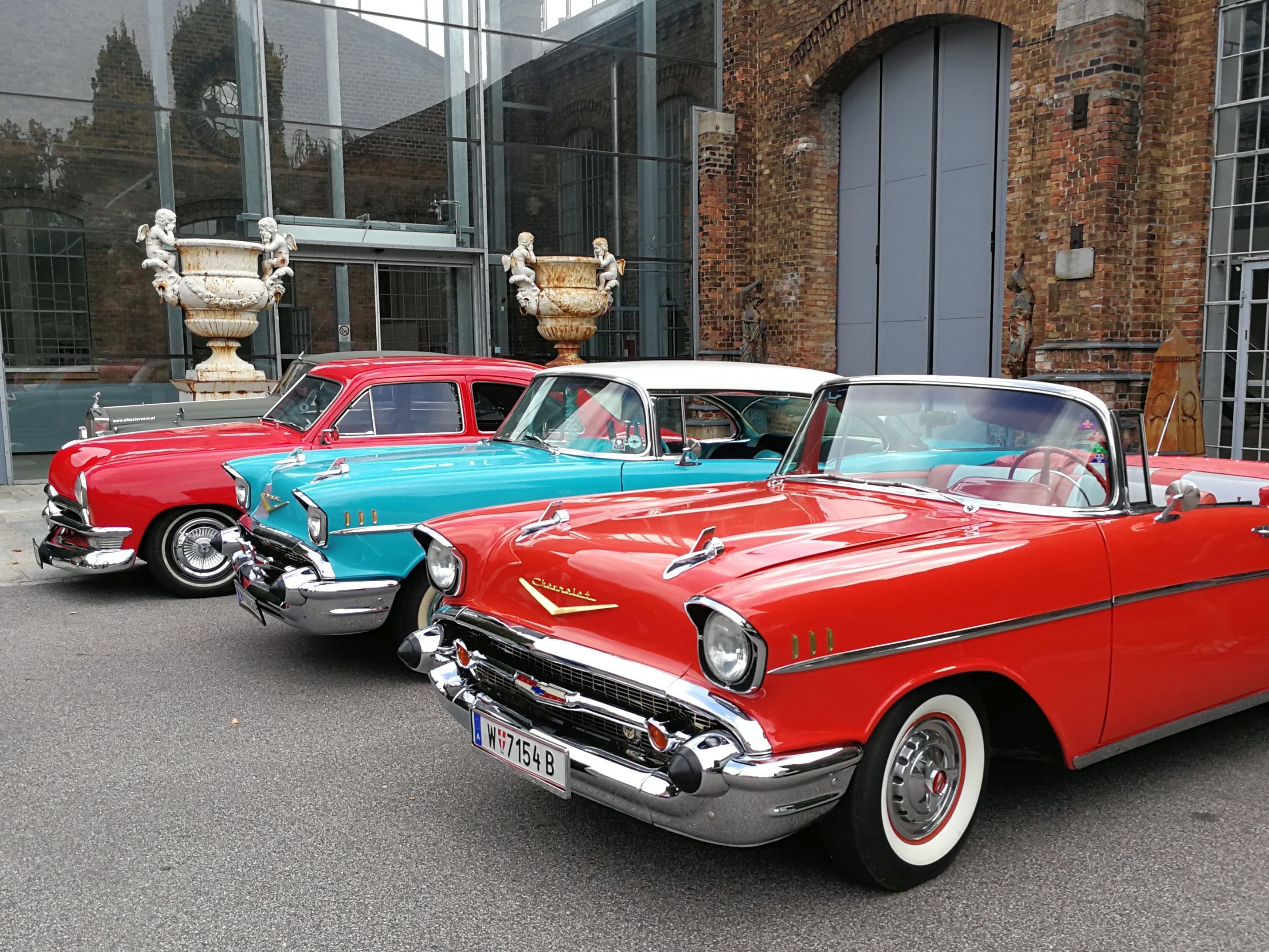 In der Wiener METAStadt findet wieder der METAMarkt, der SonnscheinBazar und ein Oldtimertreffen statt. In der Wiener METAStadt findet wieder der METAMarkt, der SonnscheinBazar und ein Oldtimertreffen statt.