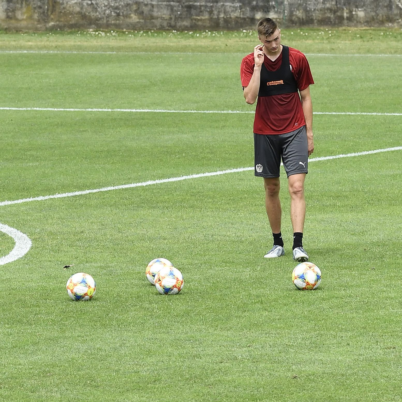 Der Wiener Sasa Kalajdzic steht nun für den VfB Stuttgart am Feld.