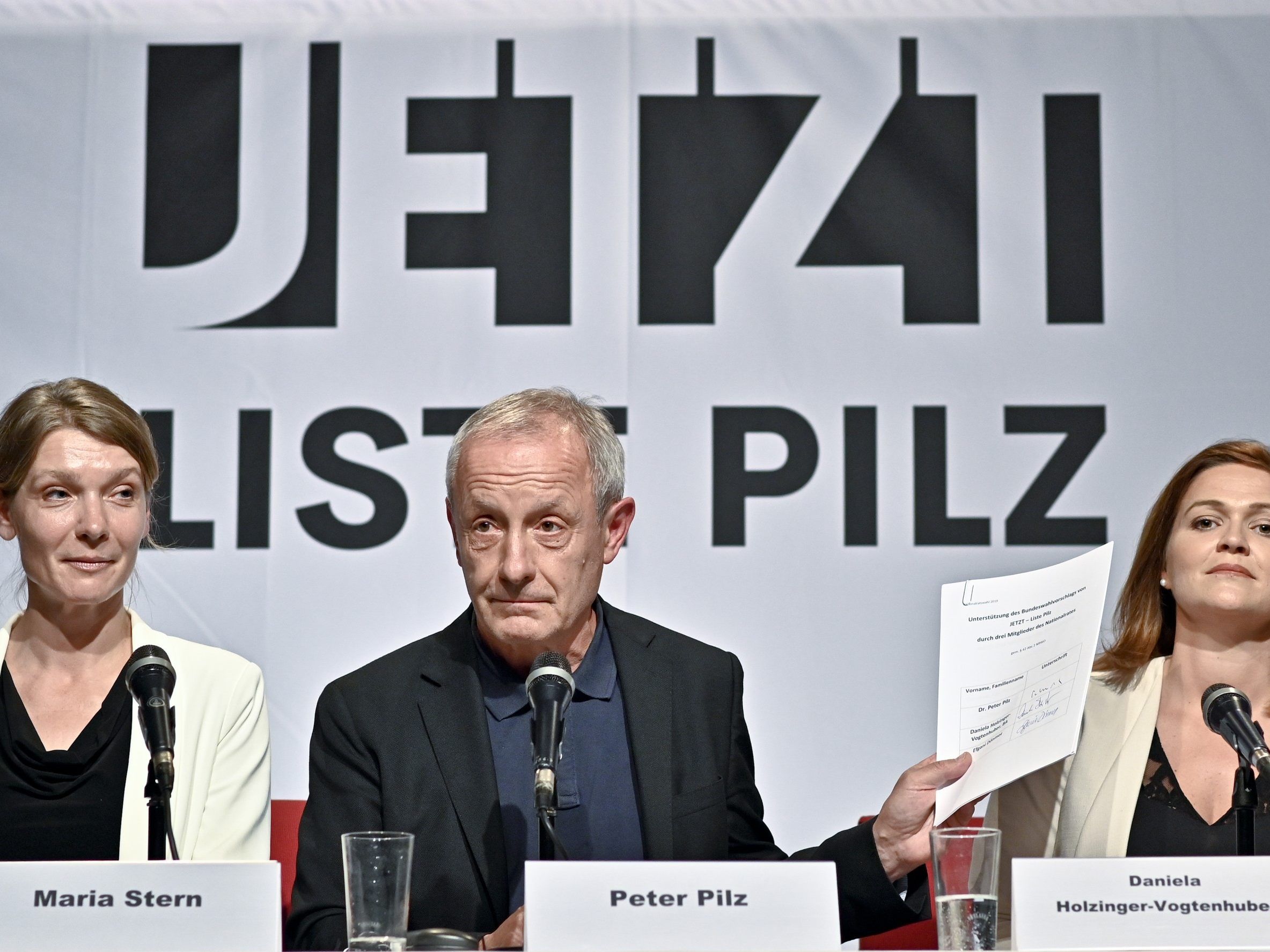 In der Liste JETZT geht es weiterhin nicht unbedingt harmonisch zu.