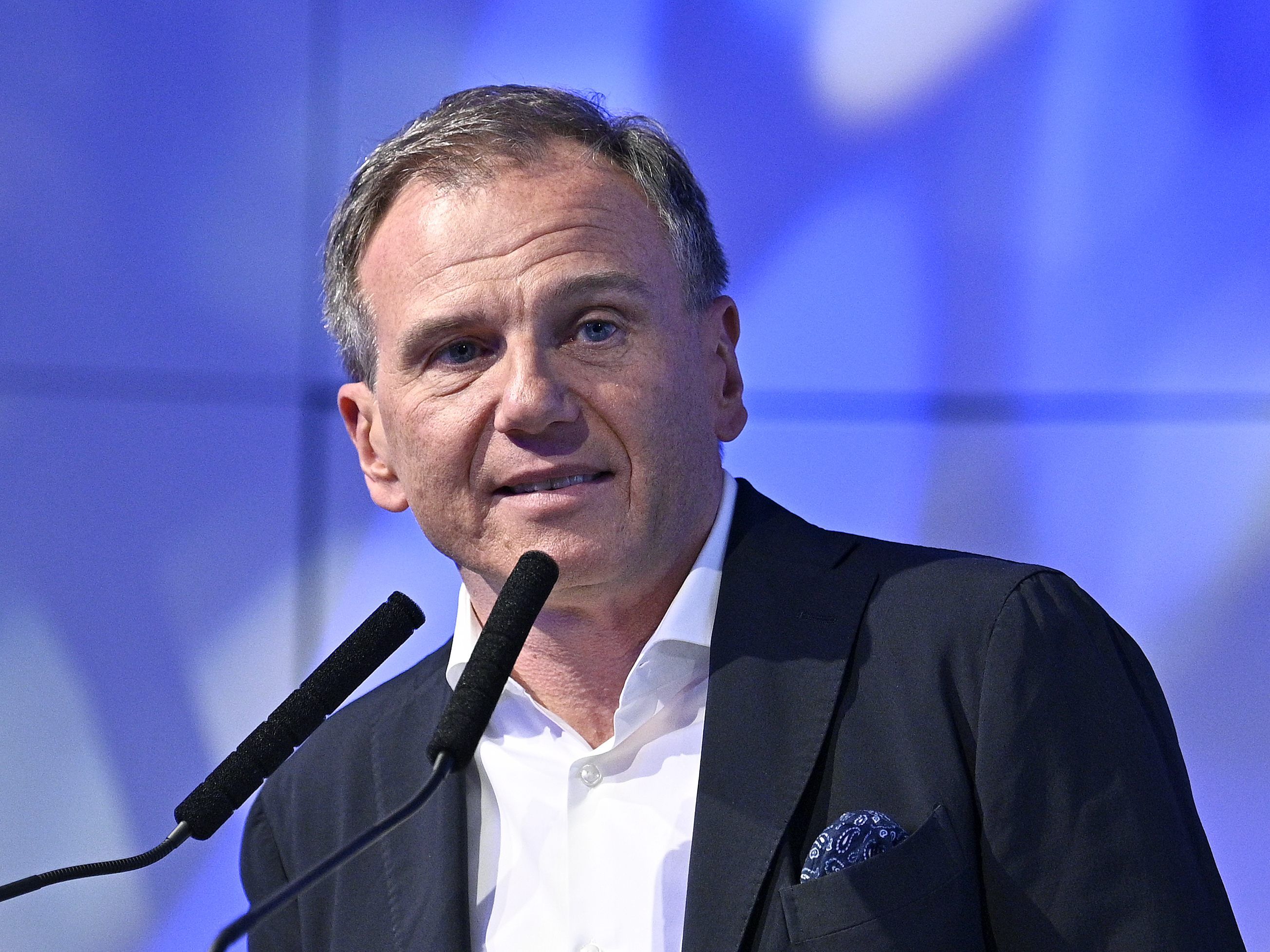 Armin Wolf antwortet gerne auf zahlreiche Zusendungen. Armin Wolf antwortet gerne auf zahlreiche Zusendungen.