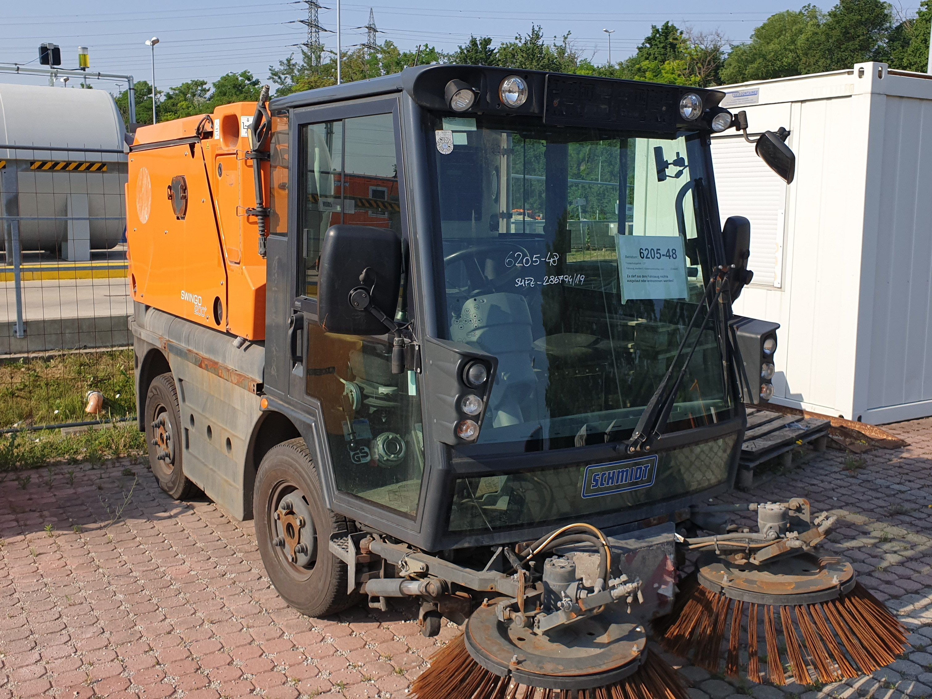 Die MA48 verkauft alte Fahrzeuge in Wien.