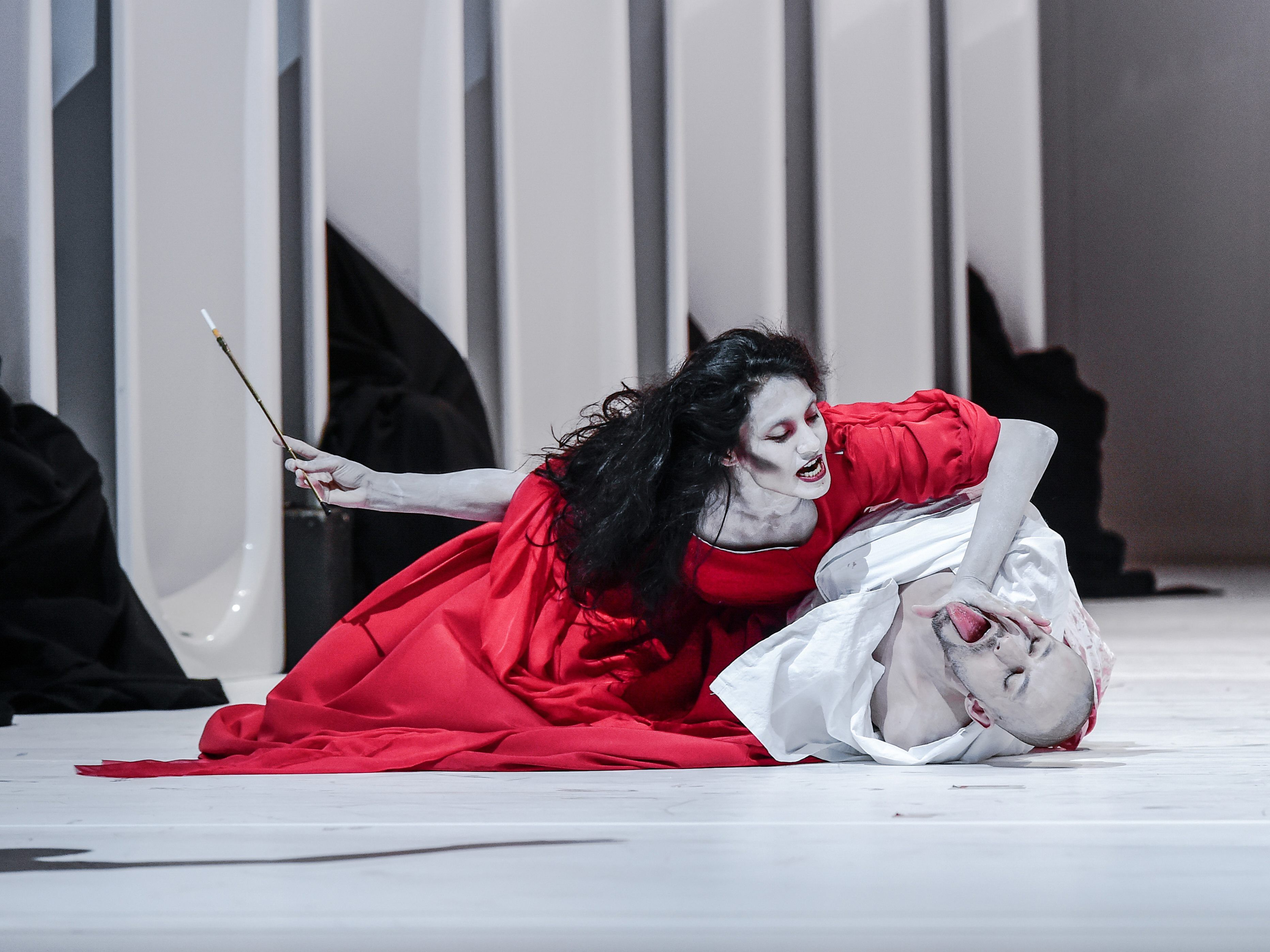 Das shakespearesche Morden geschieht in einer beiläufigen Selbstverständlichkeit.