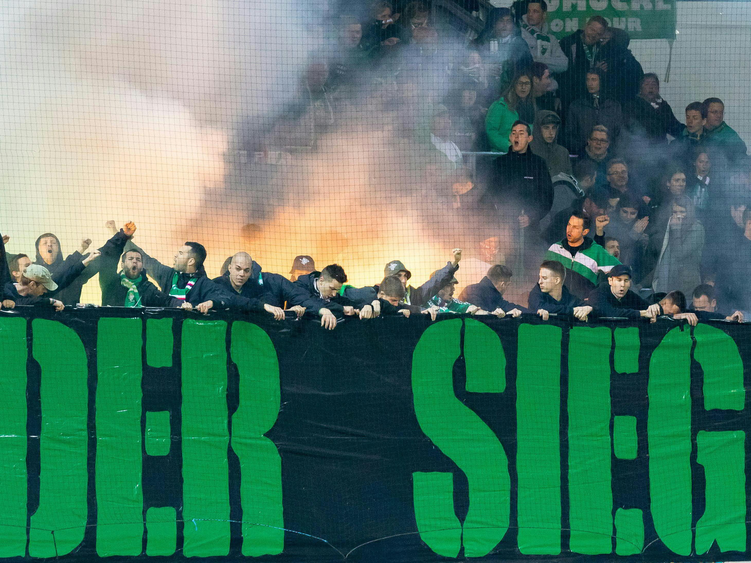 Die Rapid-Ultras dürften sich über diesen Gerichtsspruch freuen. Die Rapid-Ultras dürften sich über diesen Gerichtsspruch freuen.