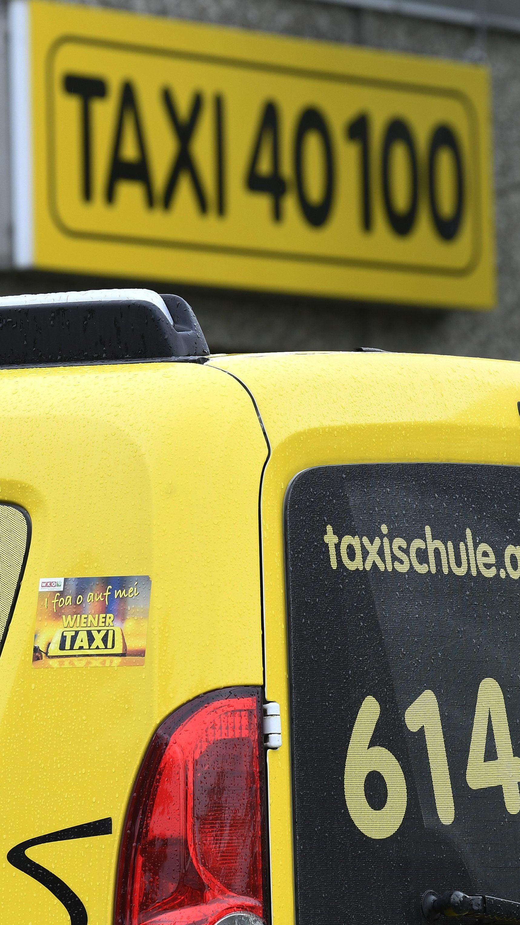 In Zusammenarbeit mit Taxi 40100 will Annanow in Wien starten.