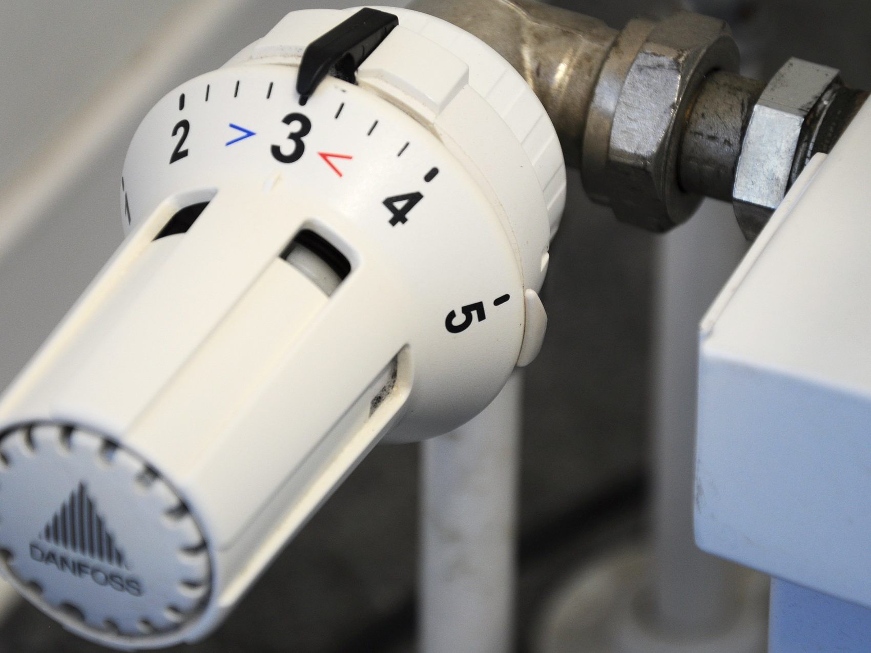 In den "Klimaschutzgebieten" dürfen Neubauten künftig nicht mehr mit Öl und Gas für Heizung und Warmwasser versorgt werden.