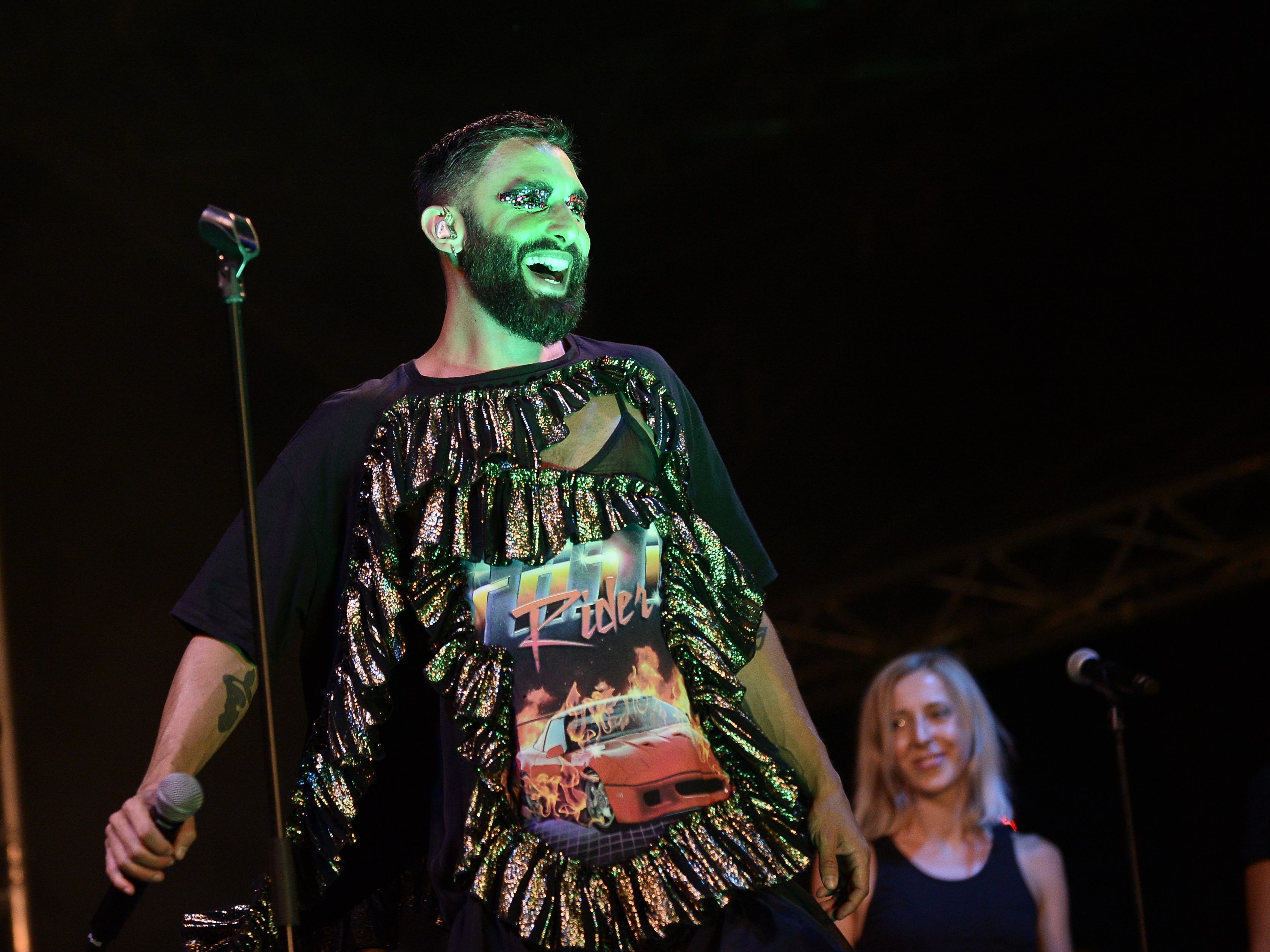 Tom Neuwirth trat als "Wurst" beim Wiener Popfest auf.