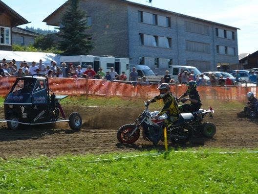 Das Krumbacher Mofarennen ist ein Pflichttermin für Motorsportfans. Das Krumbacher Mofarennen ist ein Pflichttermin für Motorsportfans.