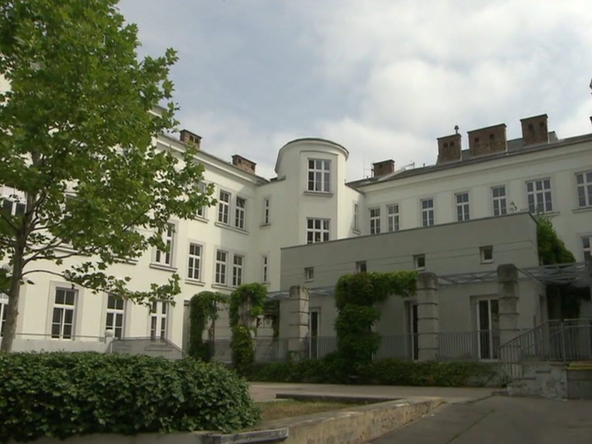 Am Gelände des ehemaligen Sophienspitals sollen neue Wohnungen entstehen. Am Gelände des ehemaligen Sophienspitals sollen neue Wohnungen entstehen.