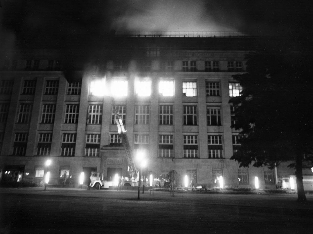 Am 30. August 1979 brannte die Österreichische Nationalbank. Am 30. August 1979 brannte die Österreichische Nationalbank.