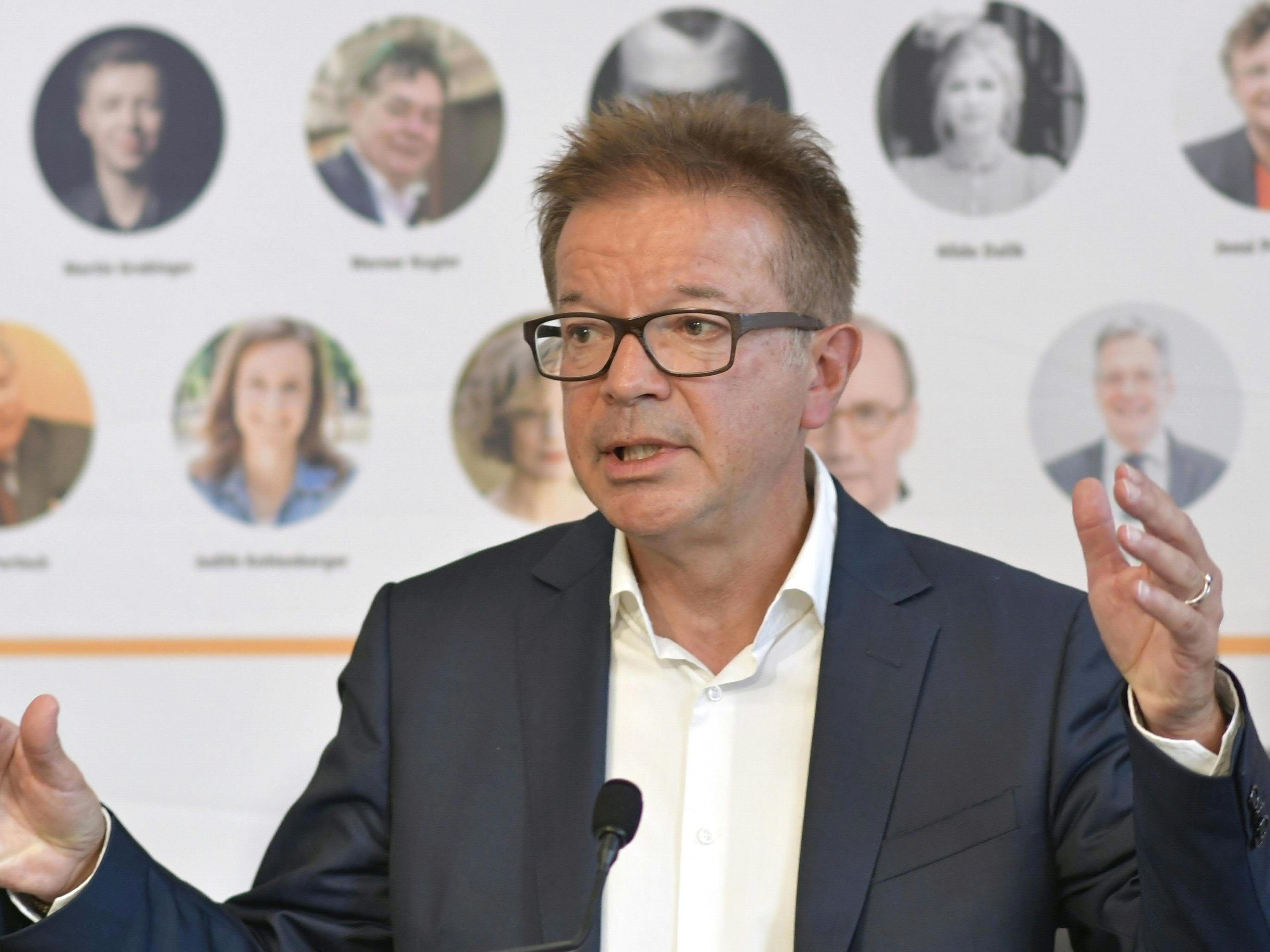 Anschober setzt sich weiter für Asylwerber in der Lehre ein.