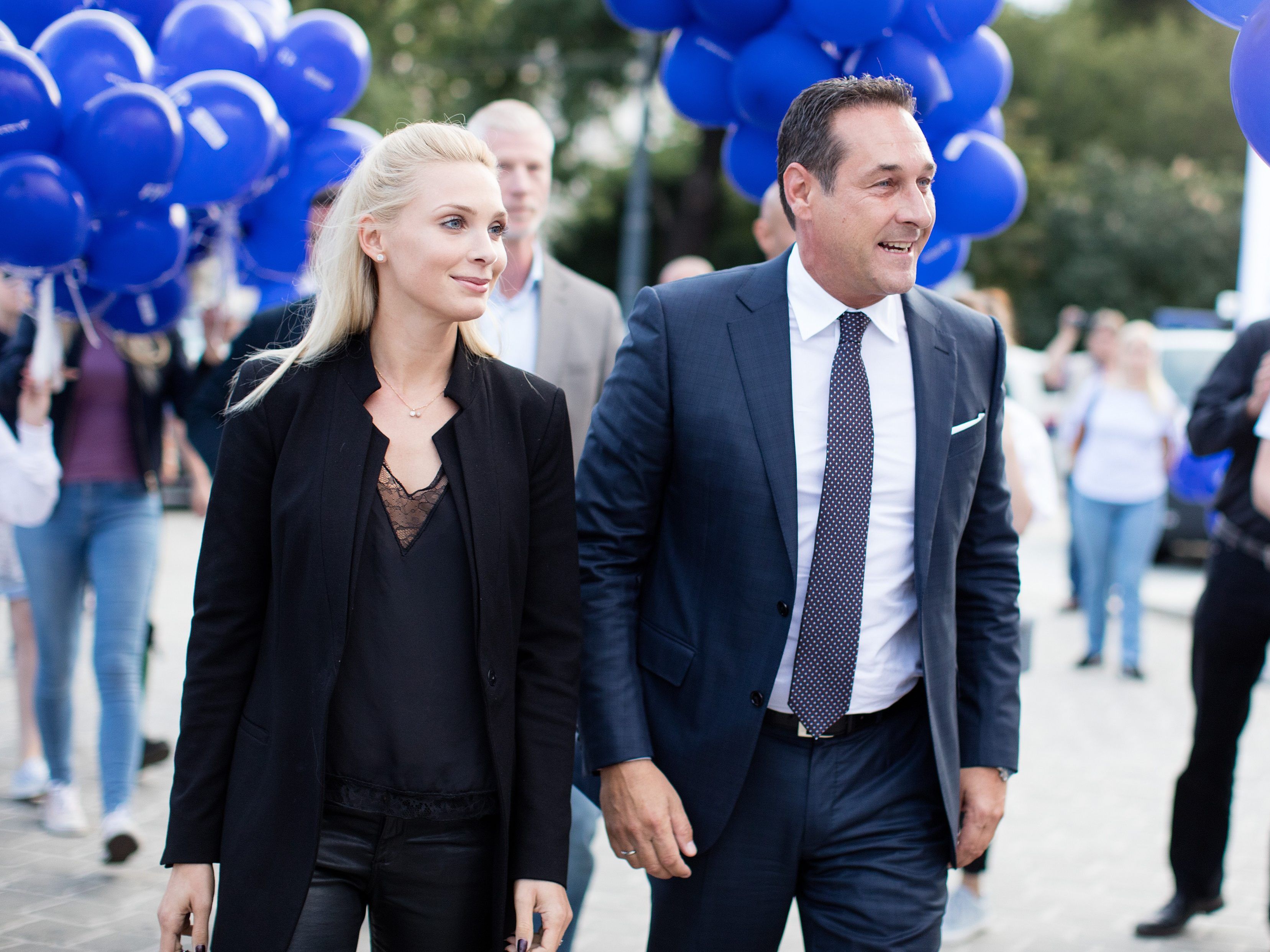 Philippa Strache geht auf Wahlkampf-Tour.