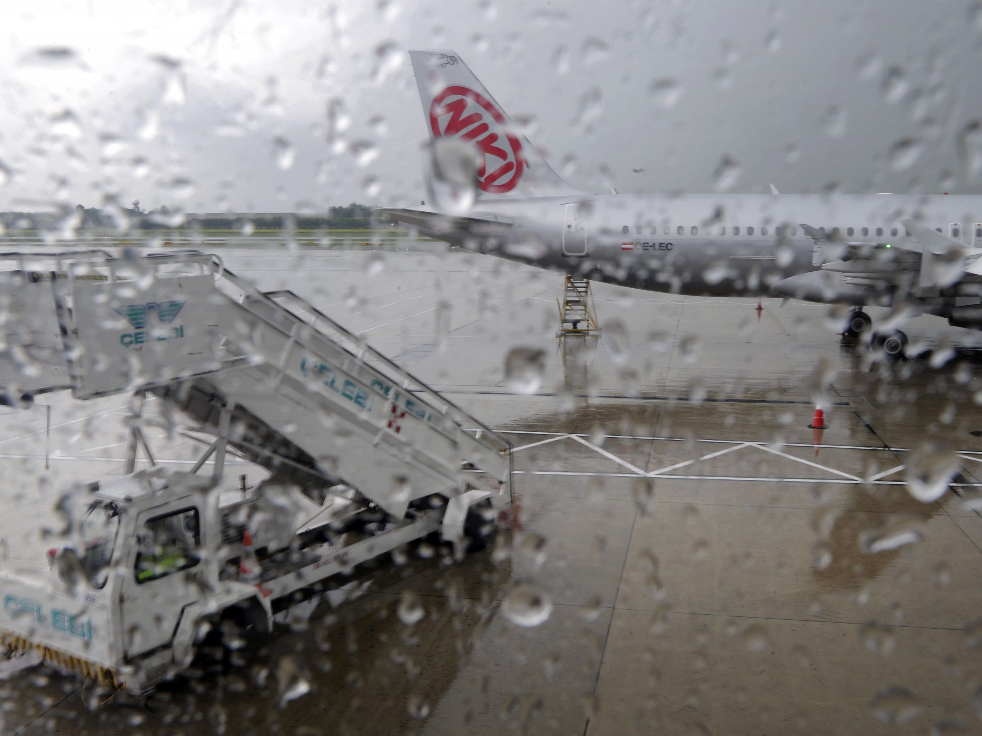 Das Gewitter legte den Flughafen Zürich lahm.