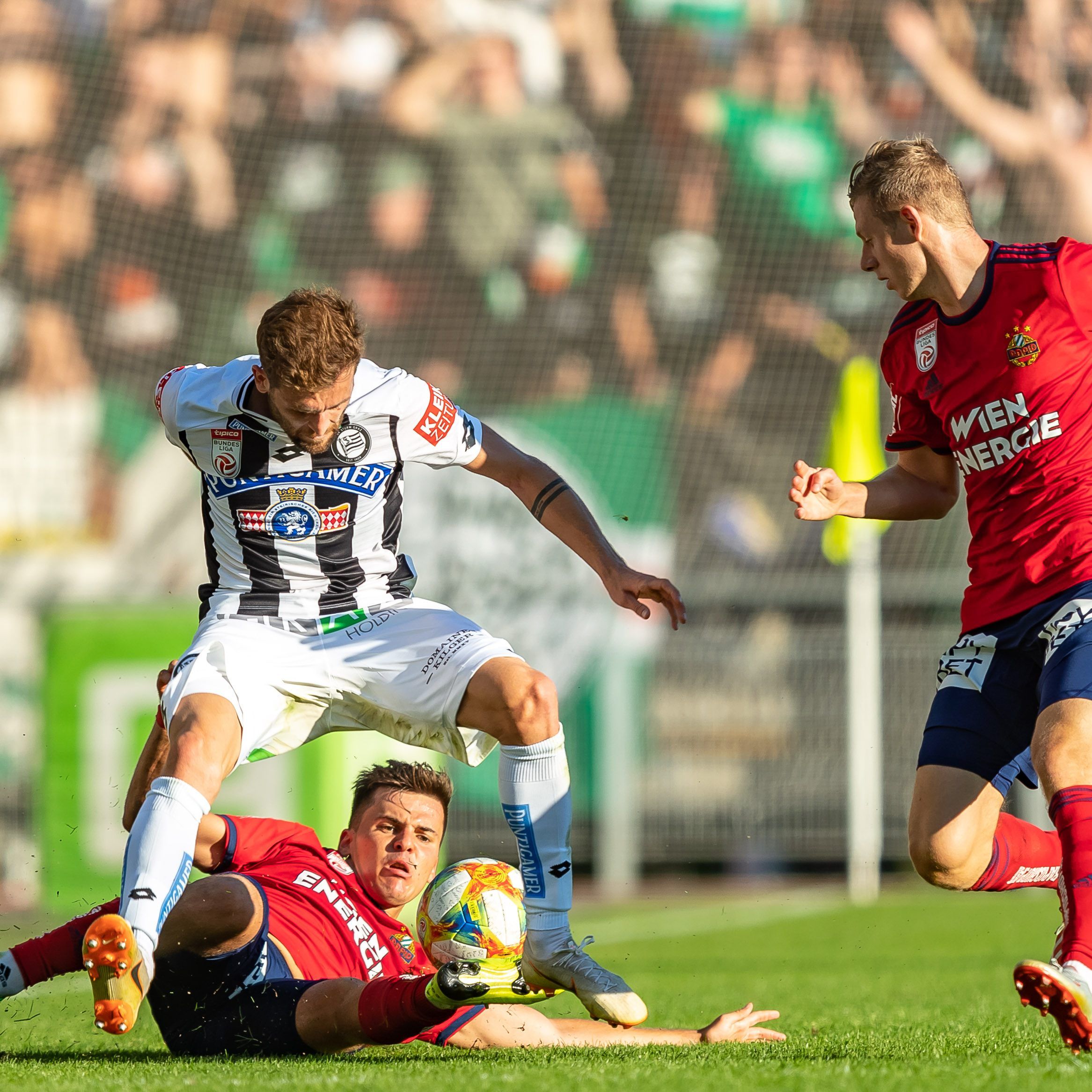 Rapid Wien siegt 1:0 gegen Sturm Graz..