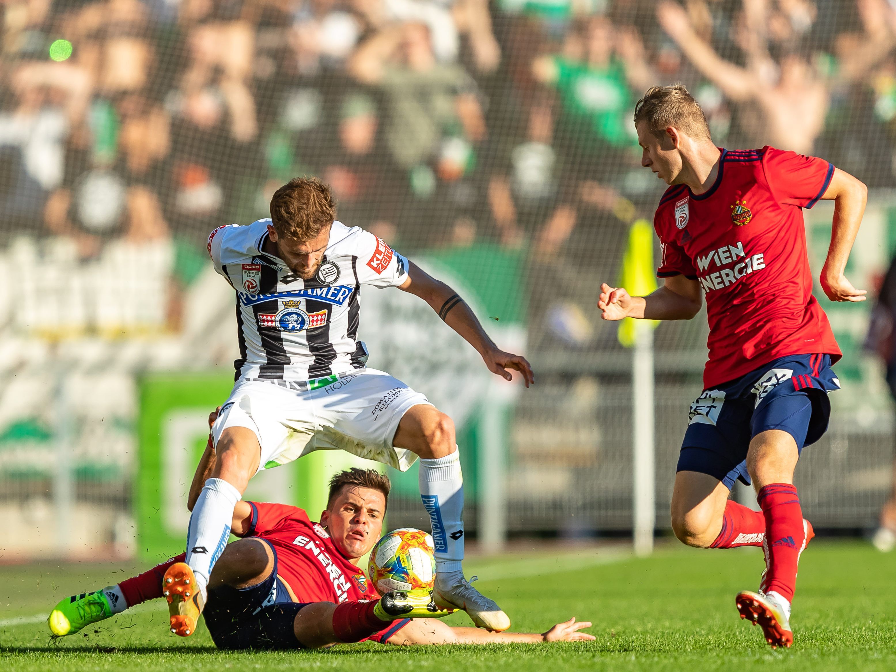 Rapid Wien siegt 1:0 gegen Sturm Graz..