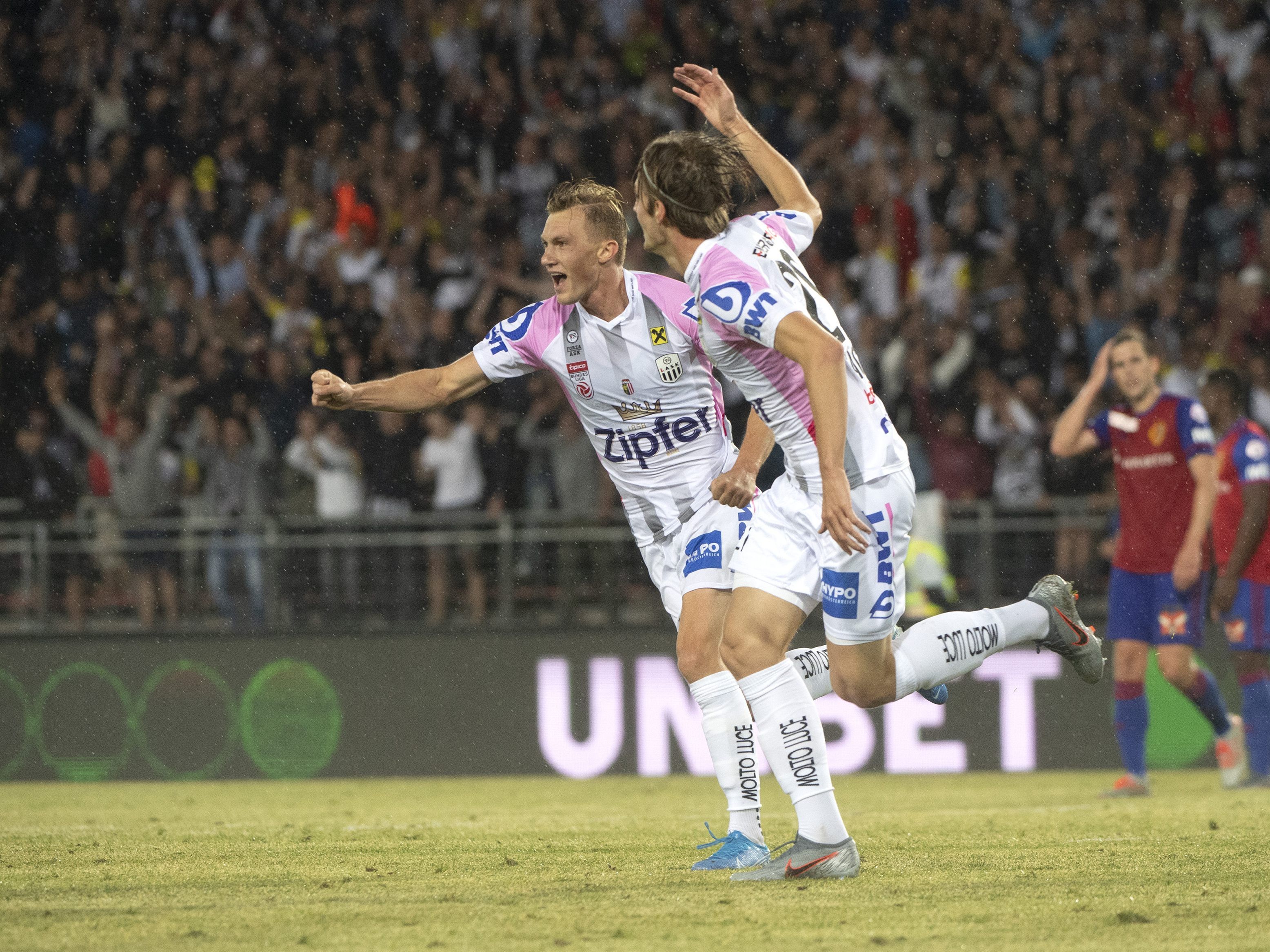 Heute LIVE LASK Linz gegen Club Brügge