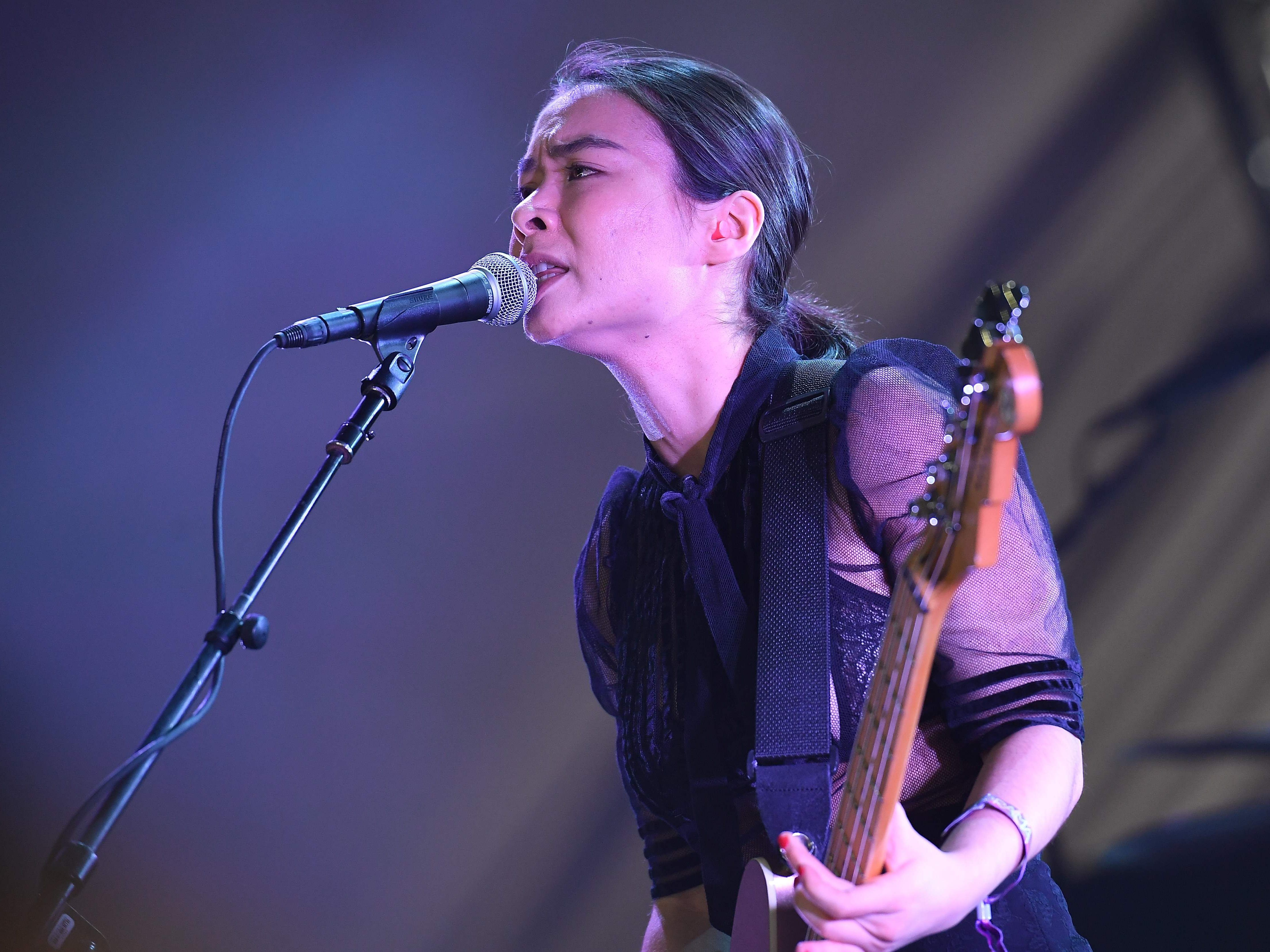 Dienstagabend trat die Indie-Rockerin im Wiener Flex auf.