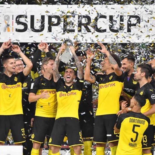 Der 1. Titel der Saison geht an Dortmund
