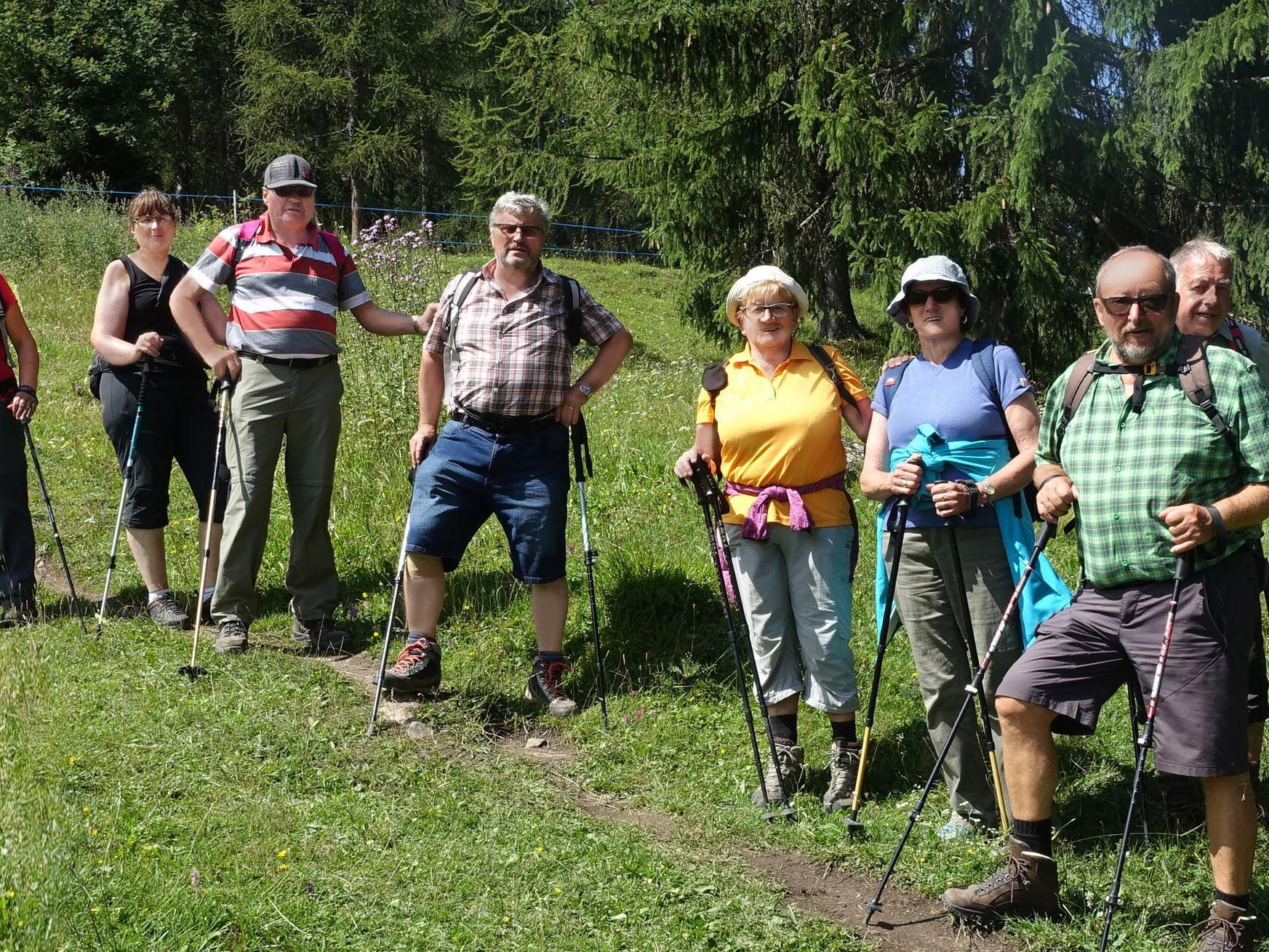 Eine ausgiebige Wanderung durch die Bergwelt unternahmen die Mitglieder des PVÖ Partenen